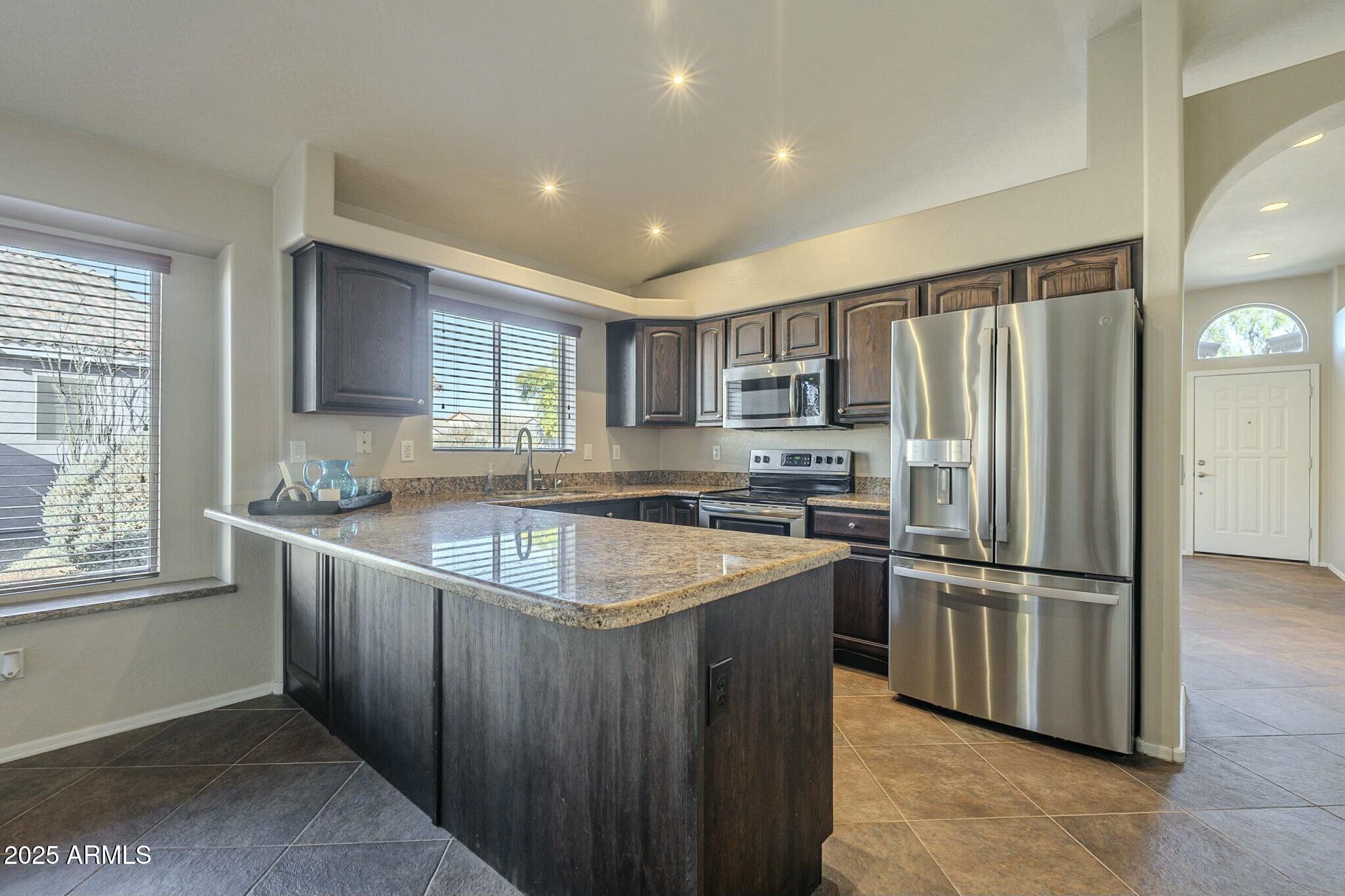 2701 E ANDERSON Drive