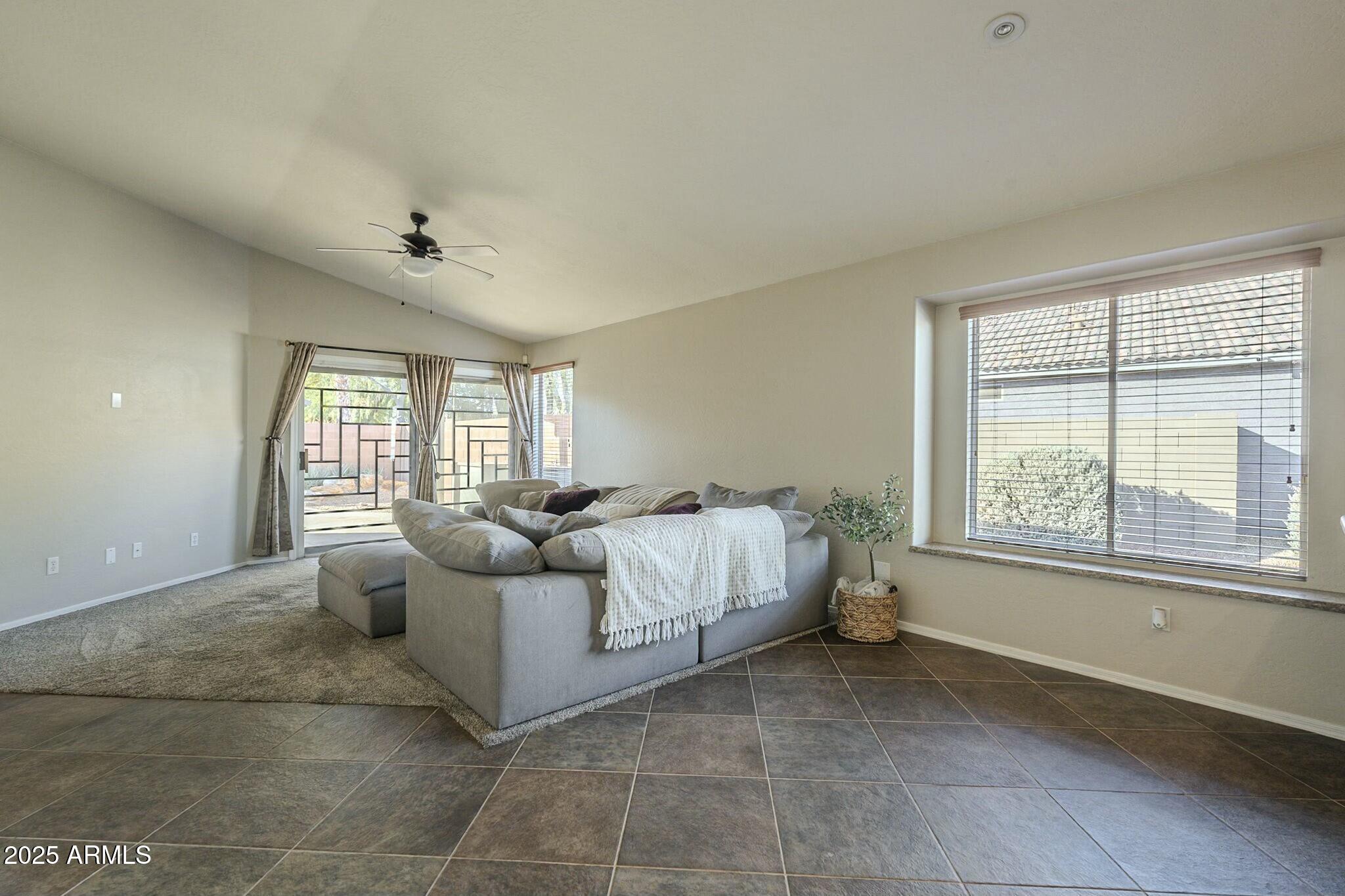 2701 E ANDERSON Drive