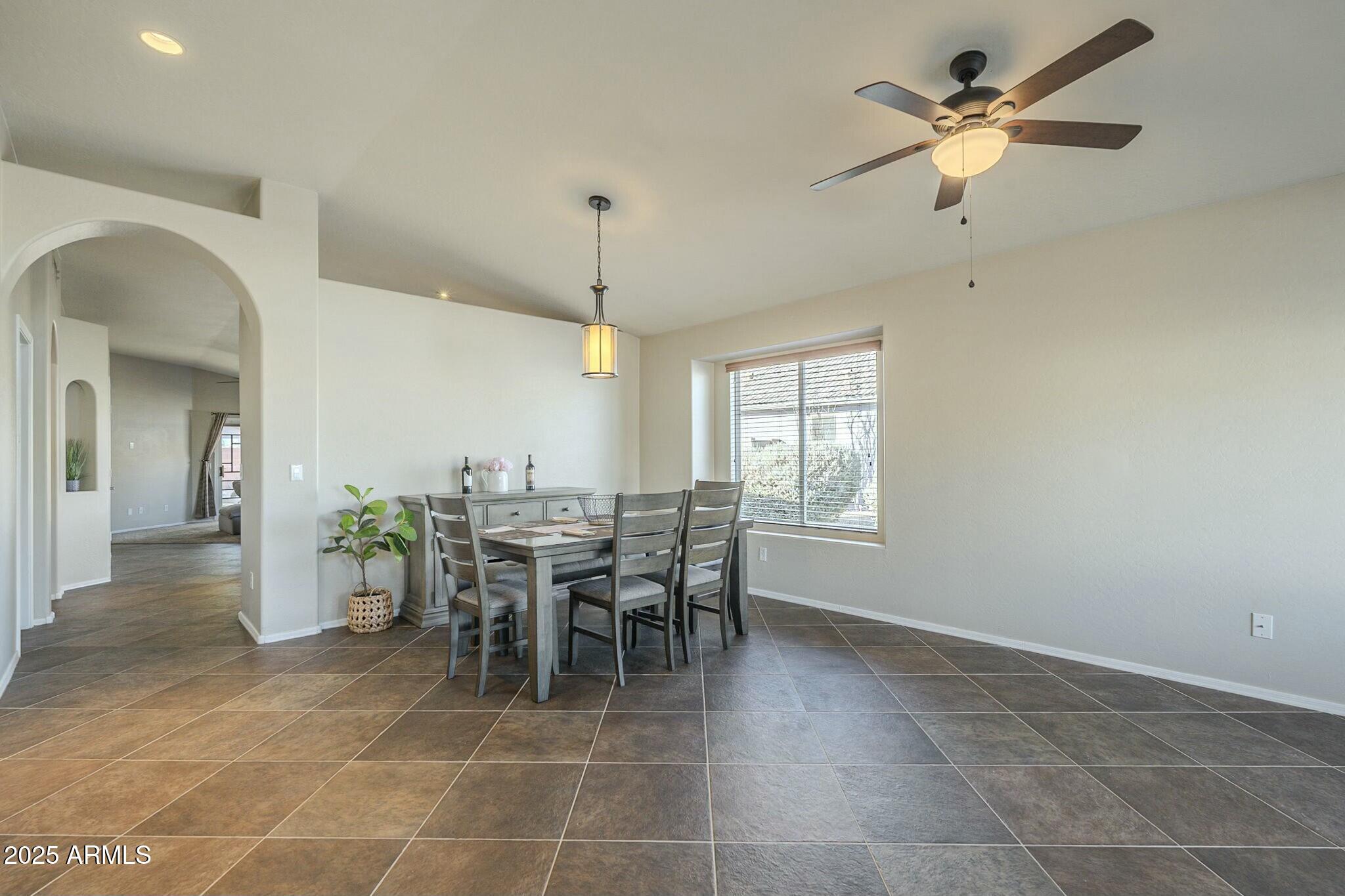 2701 E ANDERSON Drive