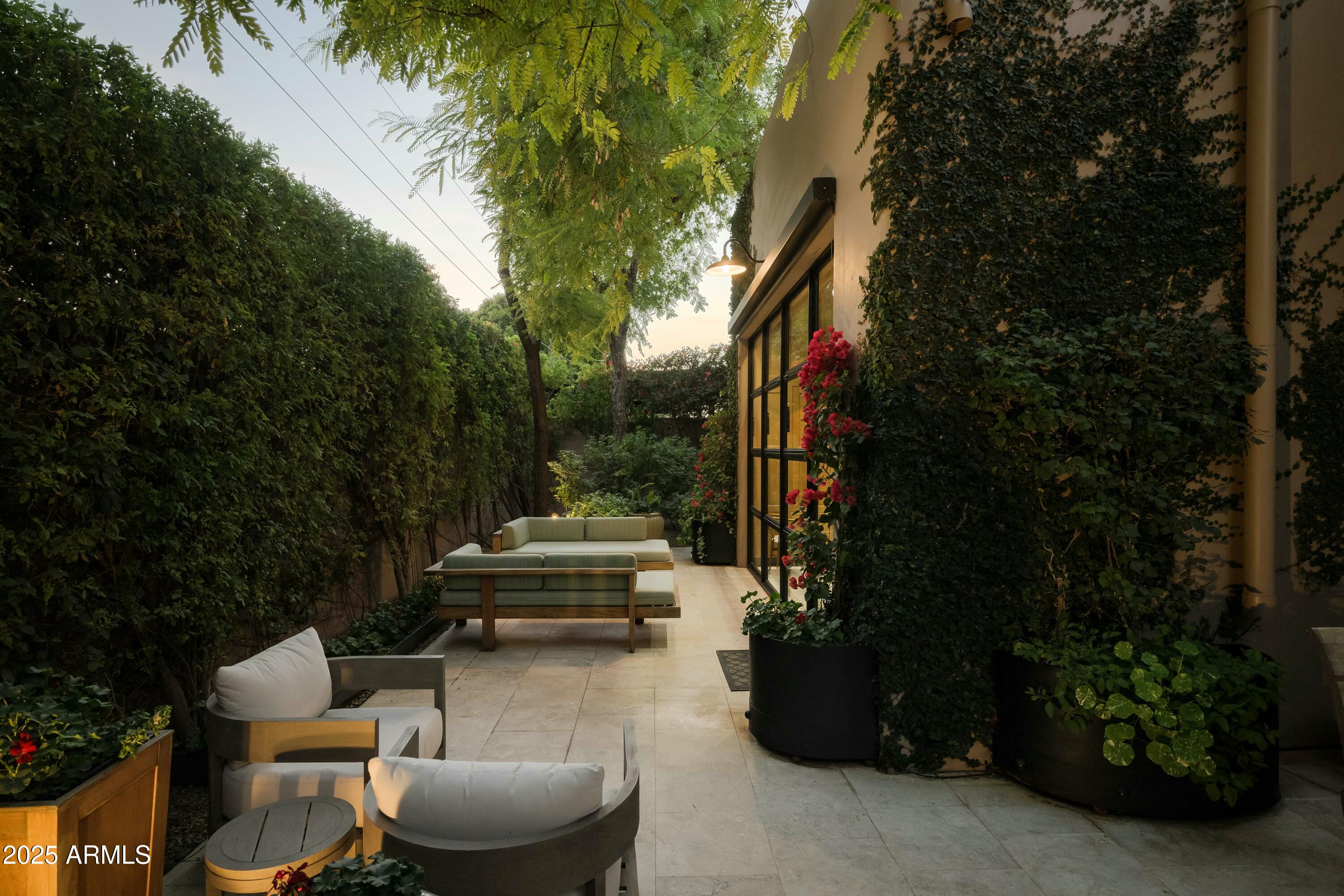 6711 E Camelback Road 81