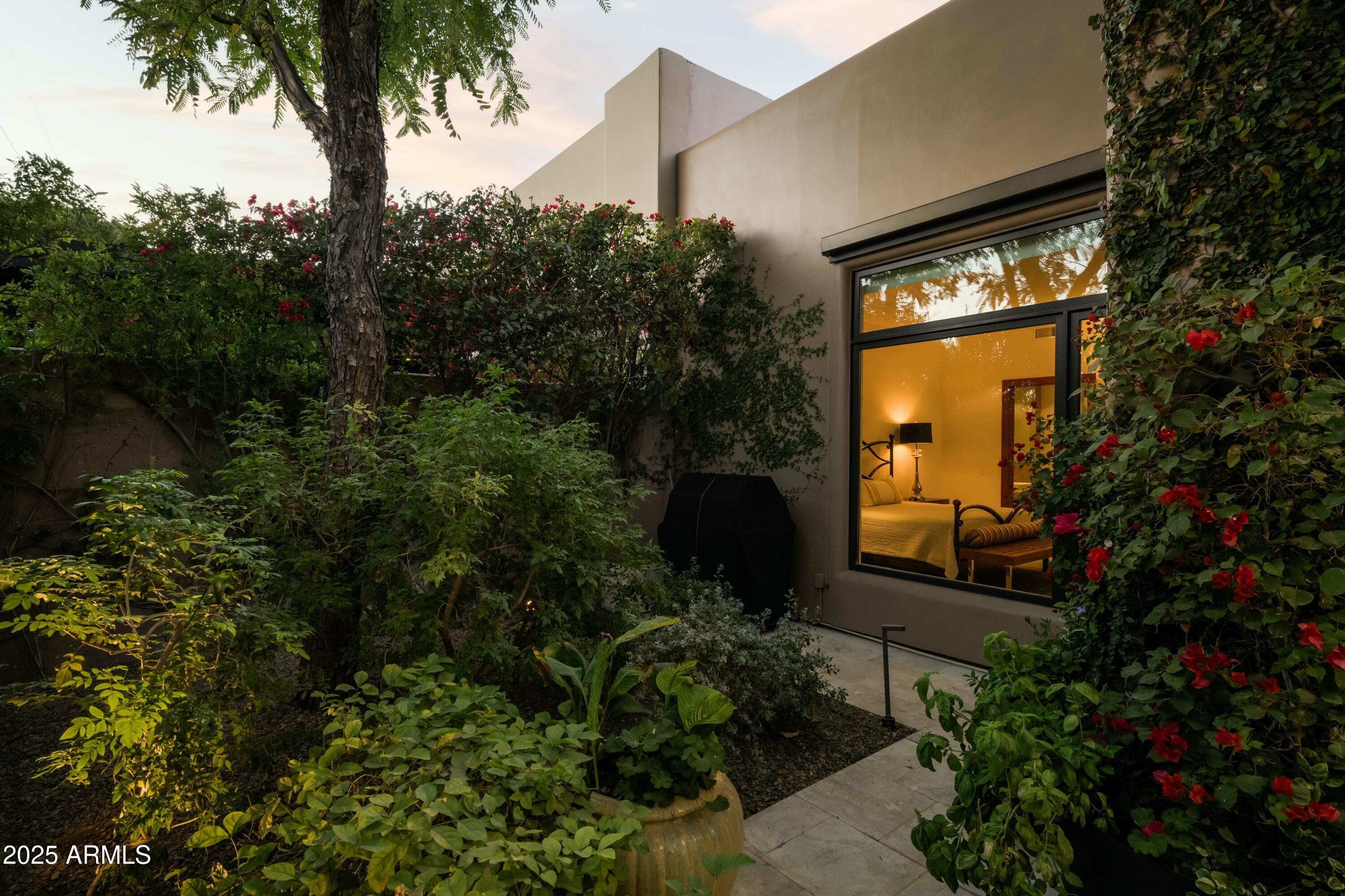 6711 E Camelback Road 81