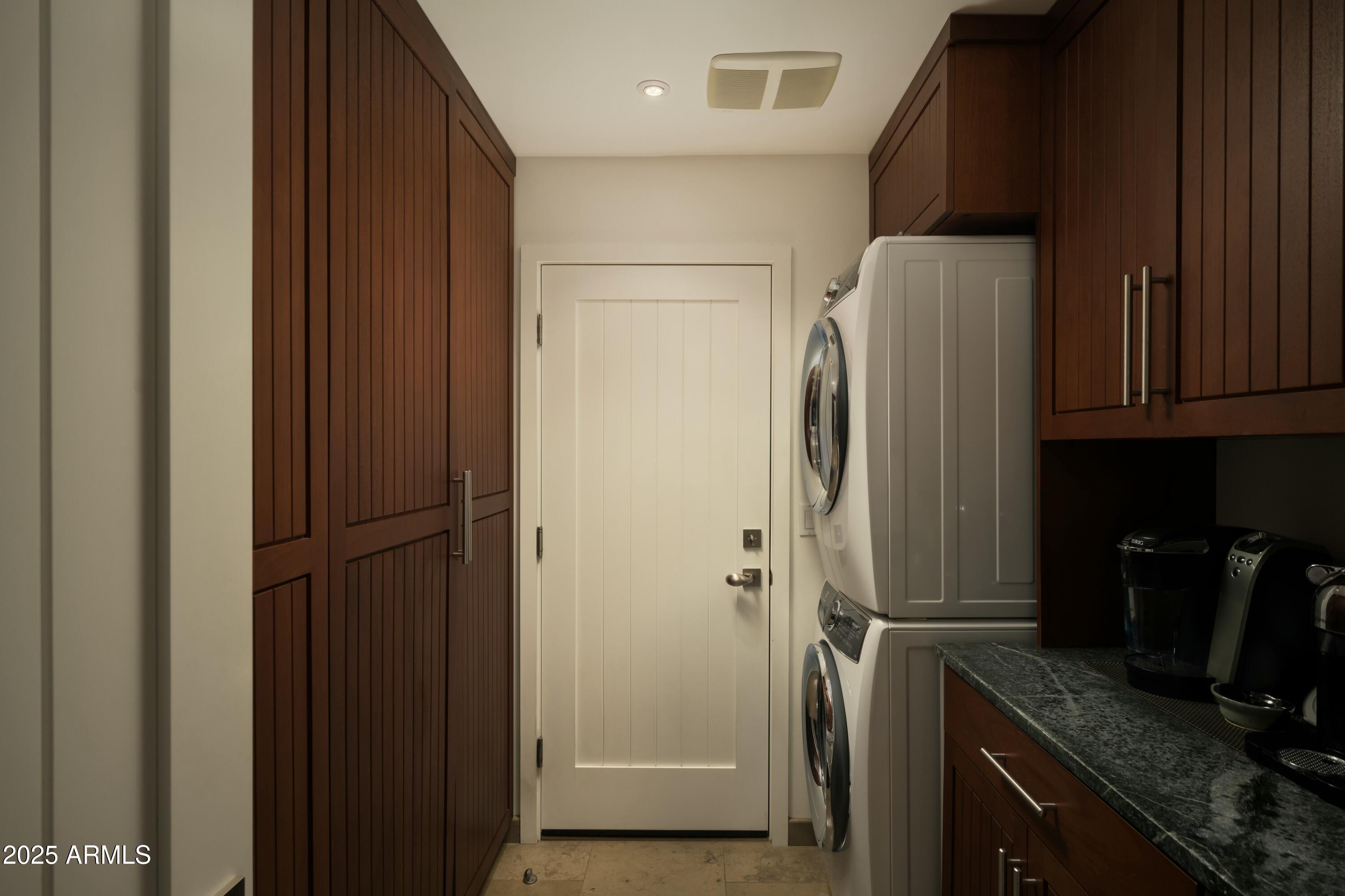 6711 E Camelback Road 81