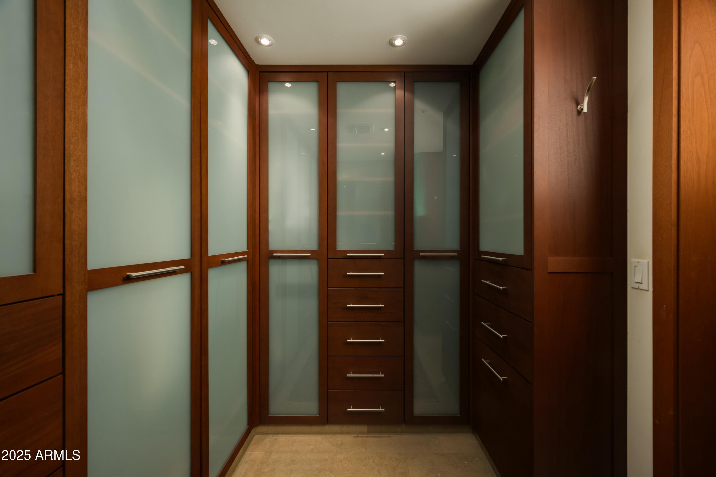 6711 E Camelback Road 81