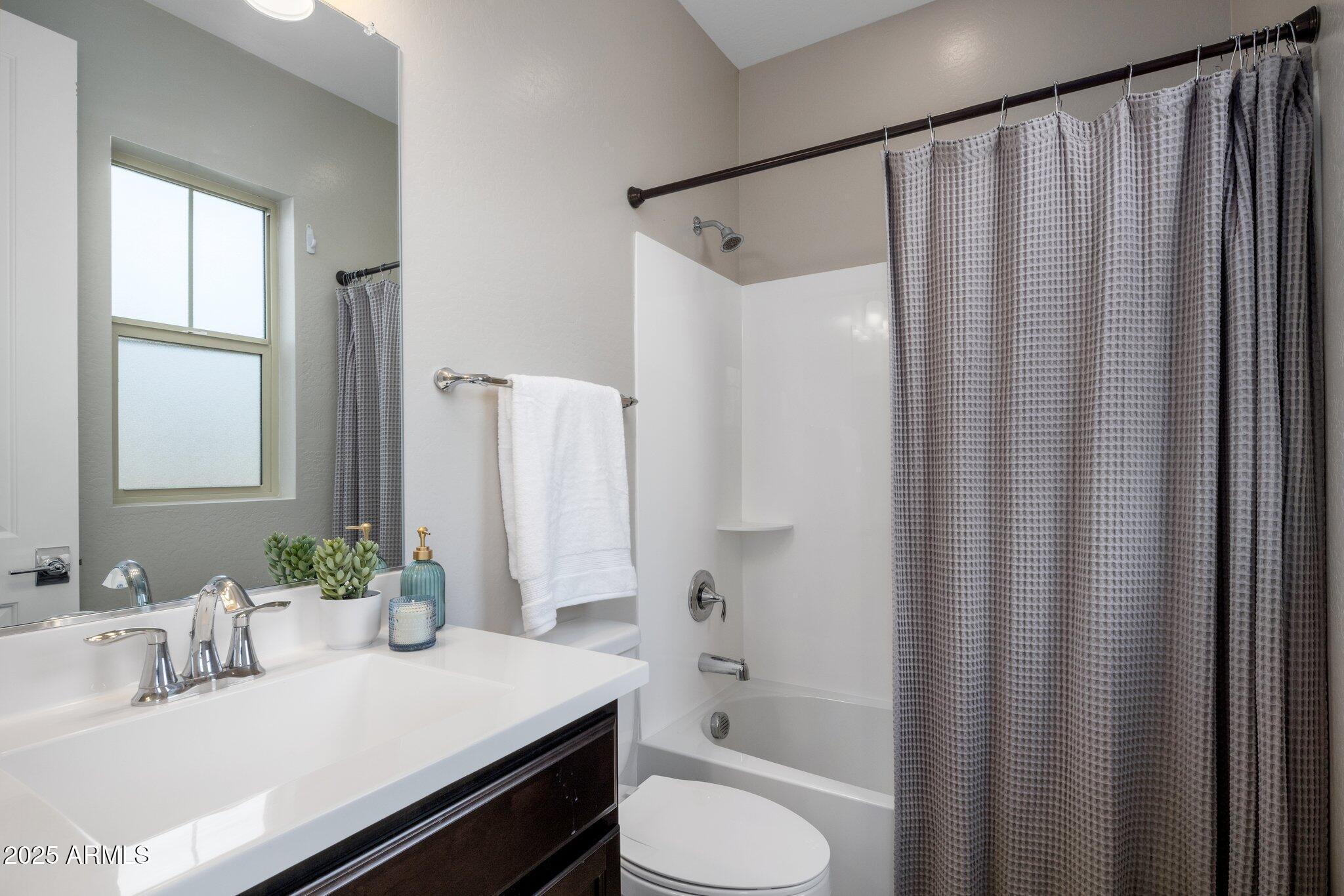 7057 E DIAMOND Street