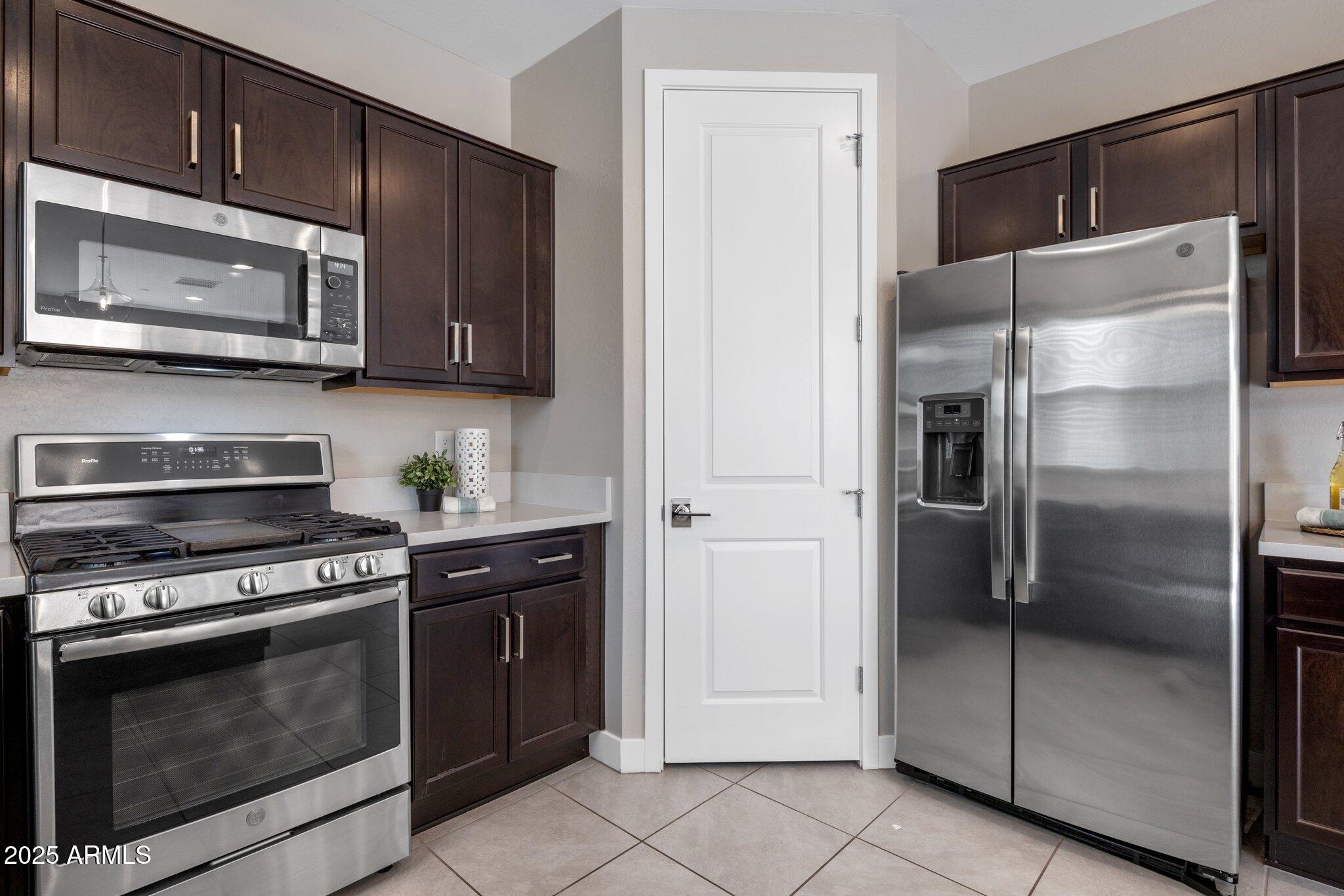 7057 E DIAMOND Street