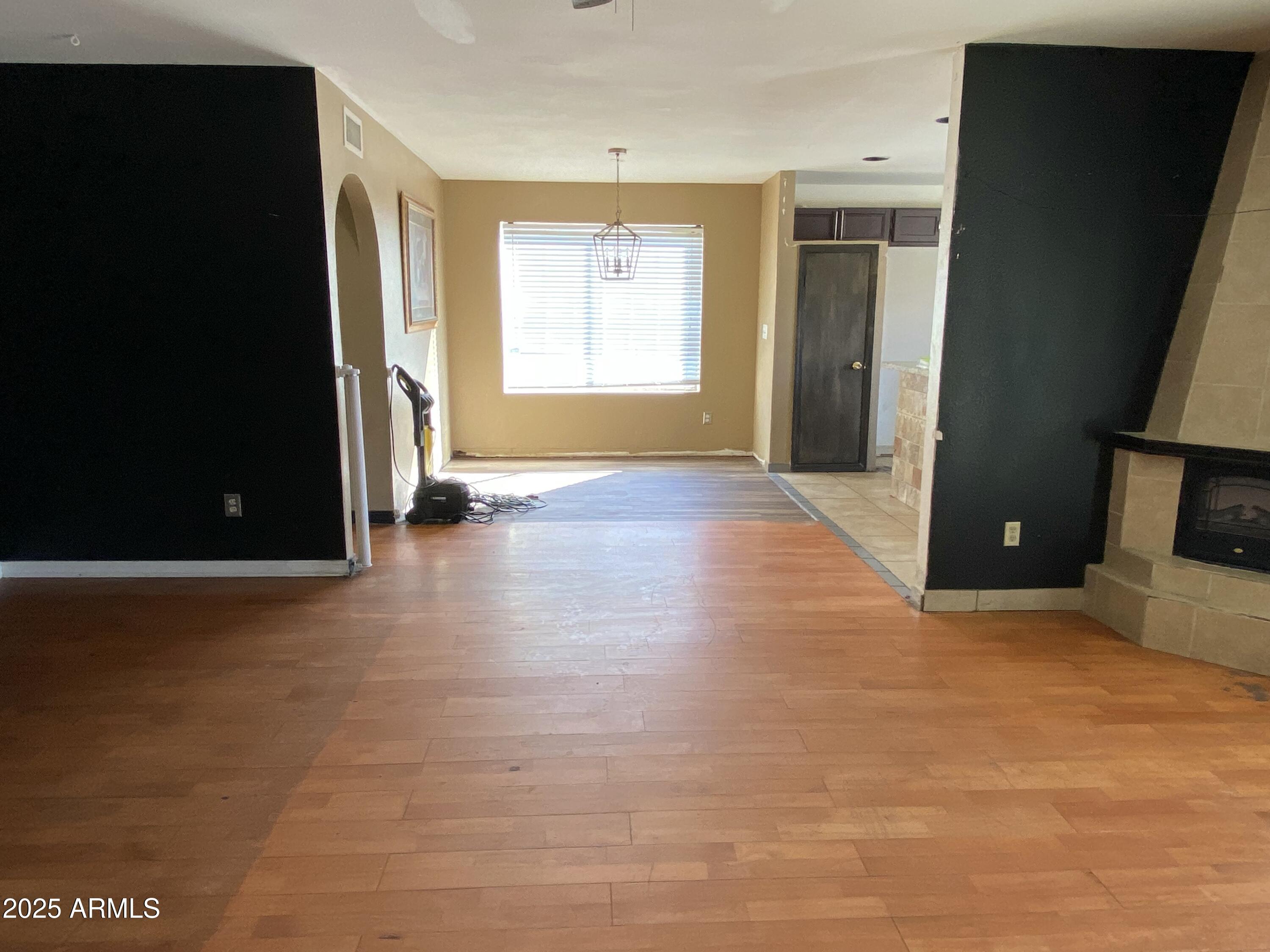 4115 W SIERRA Street