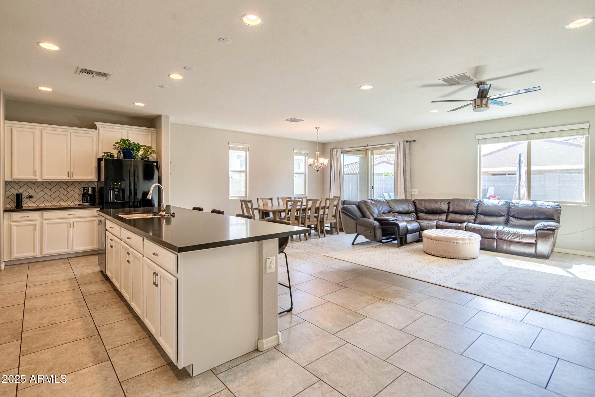 18187 W VIA MONTOYA Drive