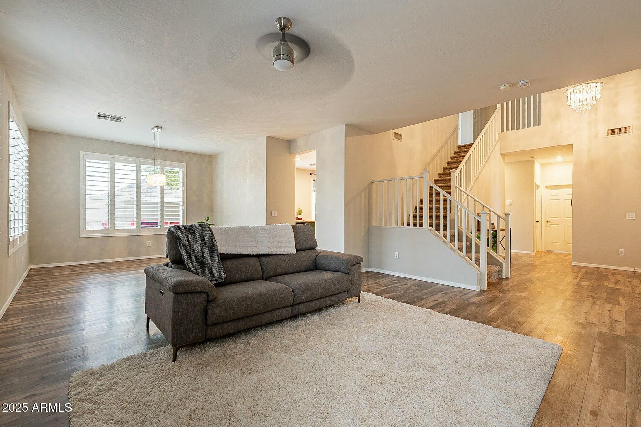 25622 N SINGBUSH Loop