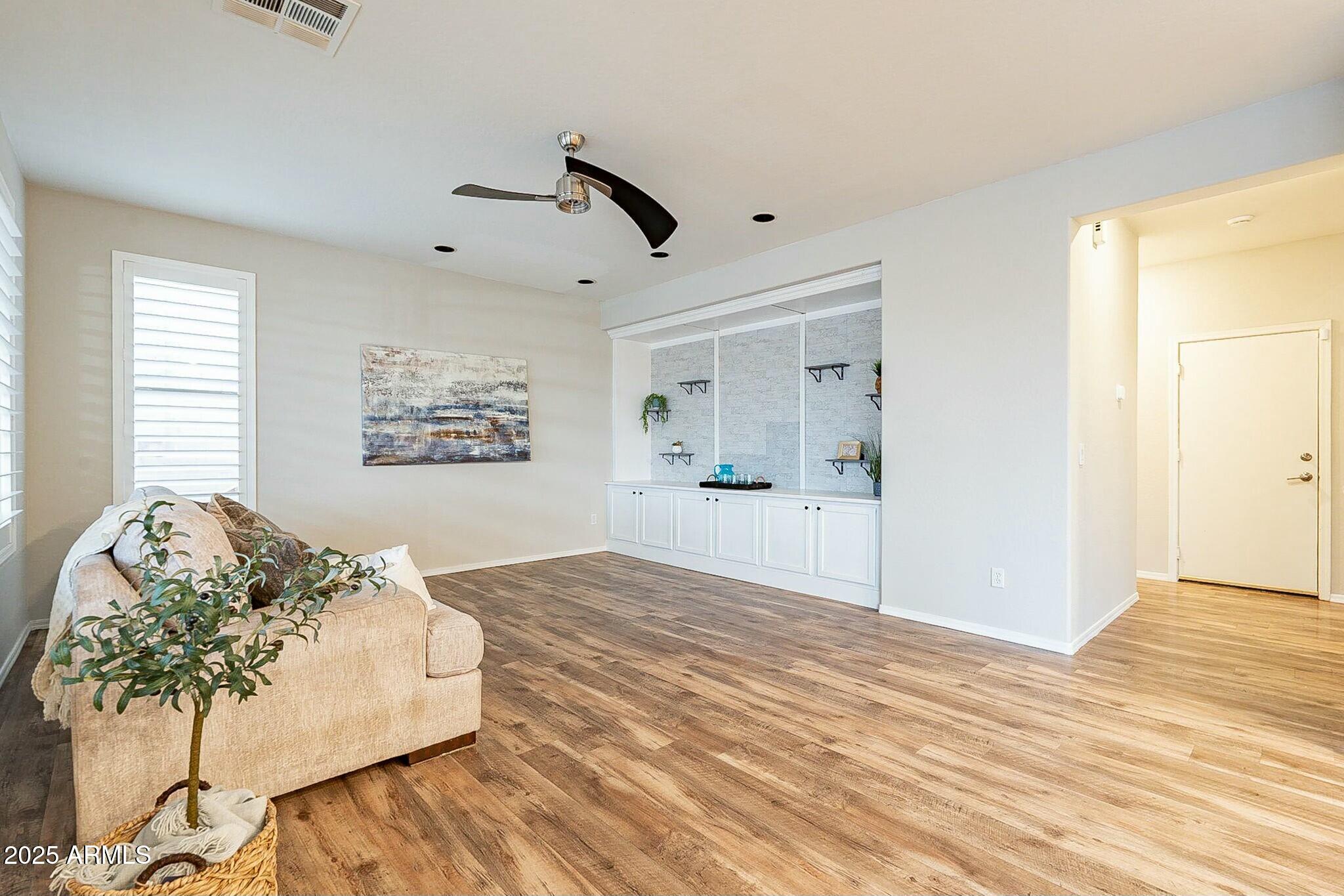 25622 N SINGBUSH Loop