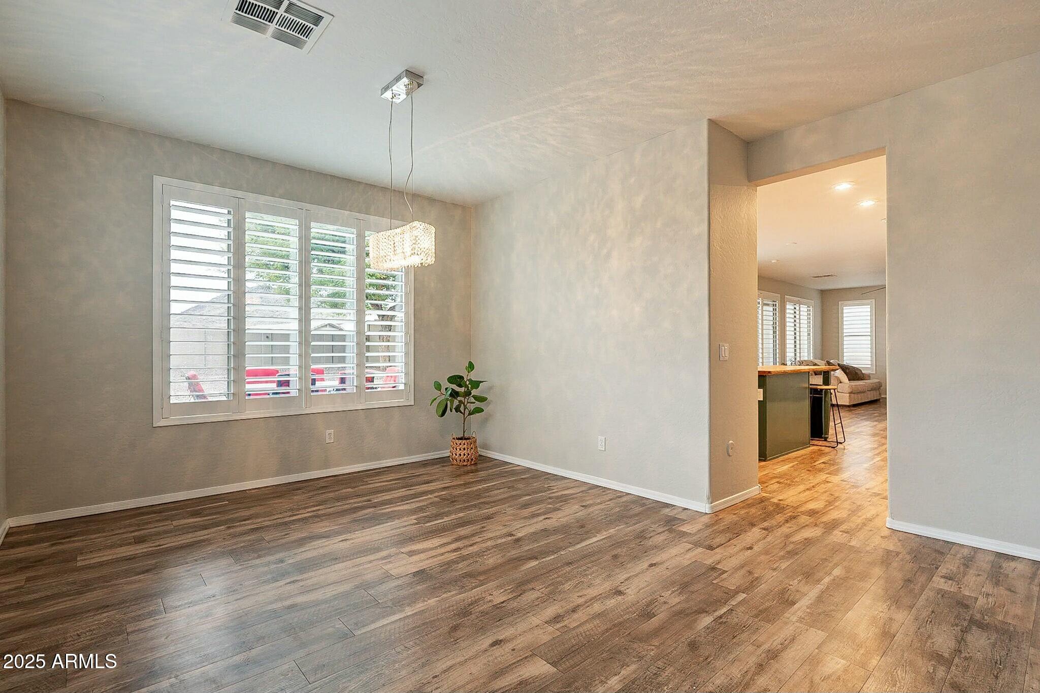 25622 N SINGBUSH Loop