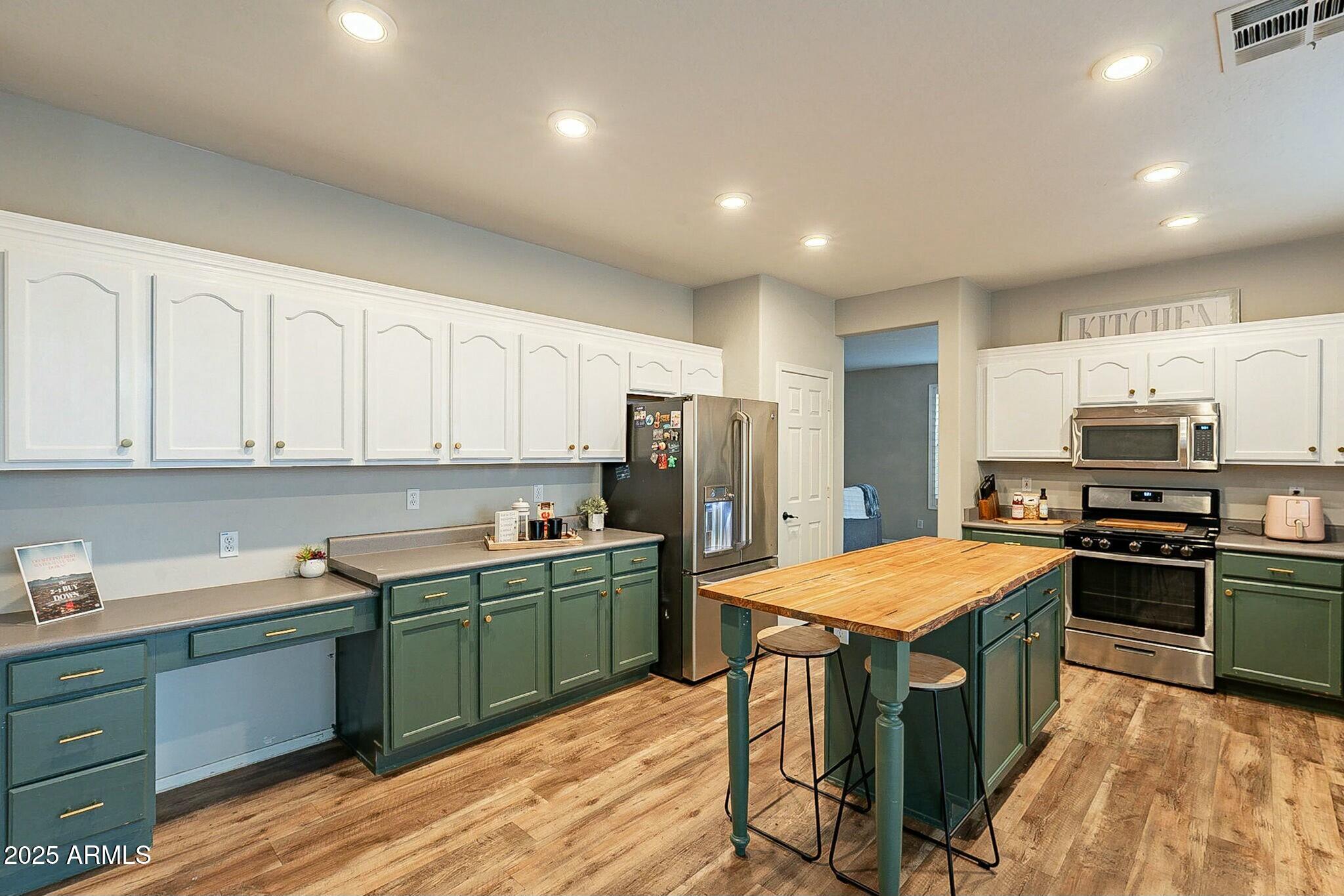 25622 N SINGBUSH Loop