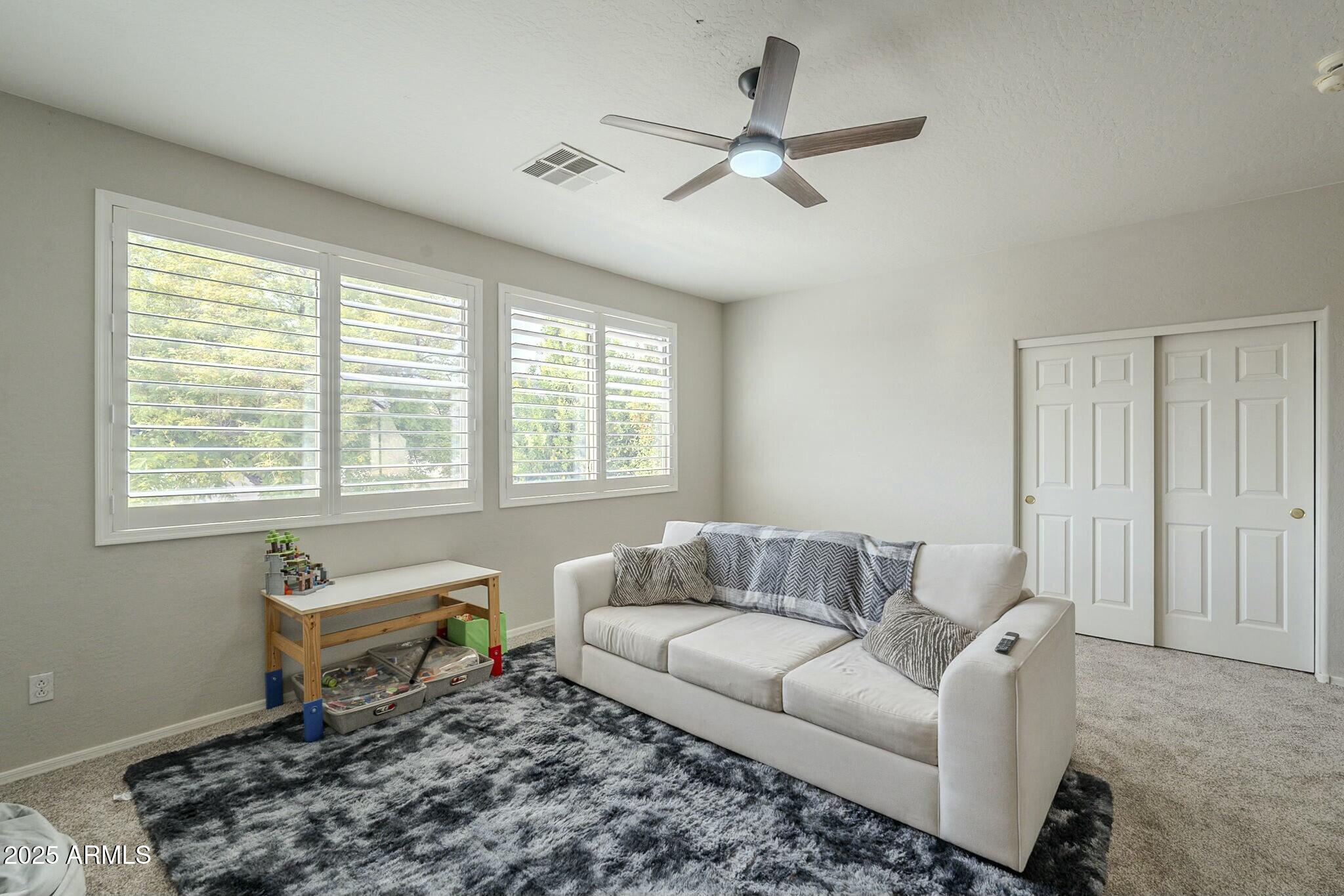 25622 N SINGBUSH Loop