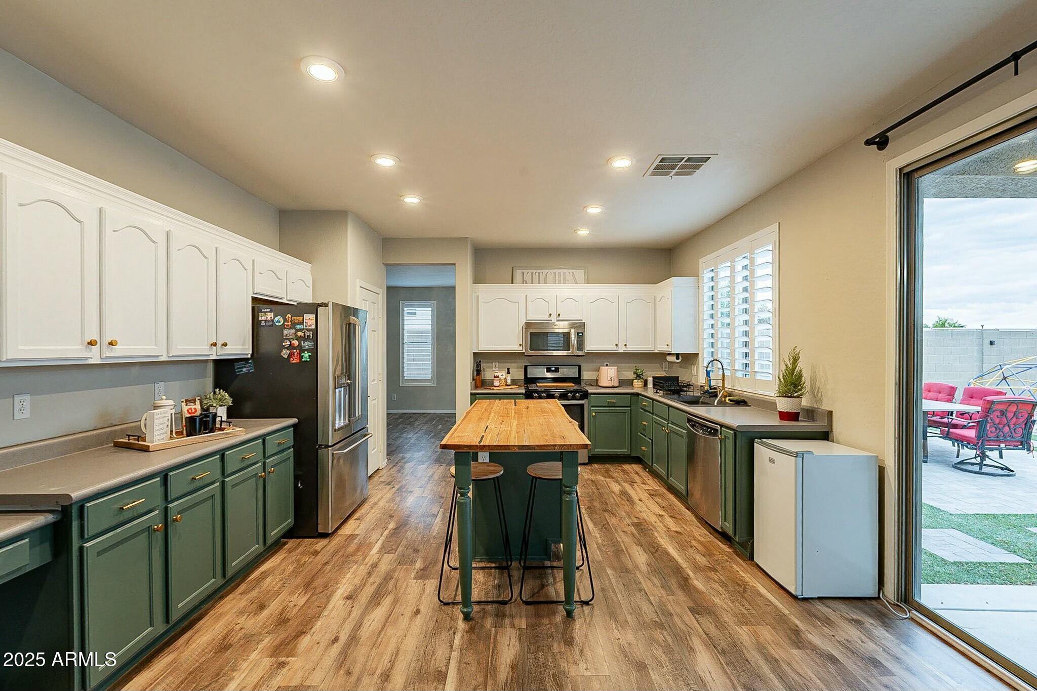 25622 N SINGBUSH Loop