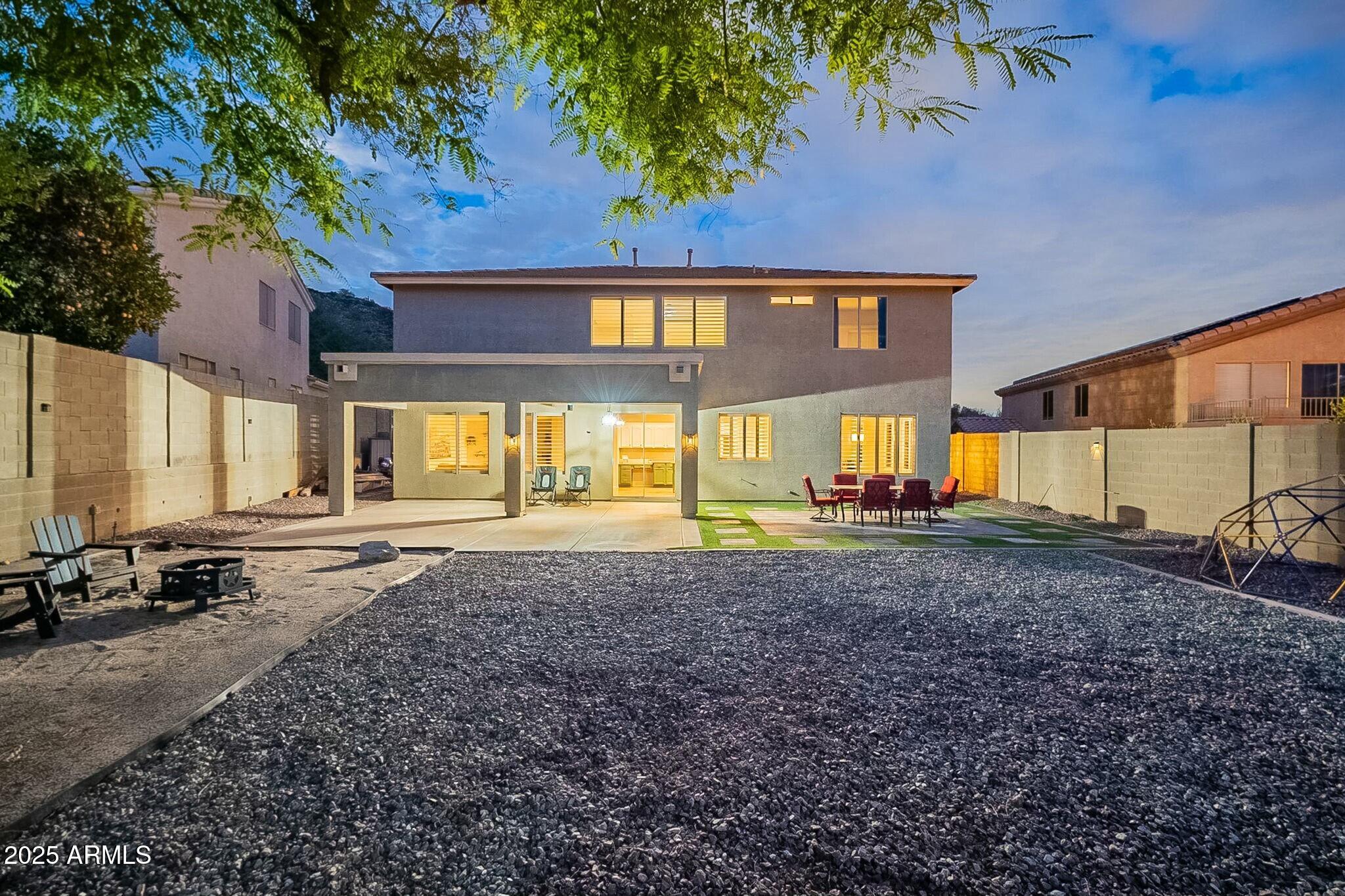 25622 N SINGBUSH Loop