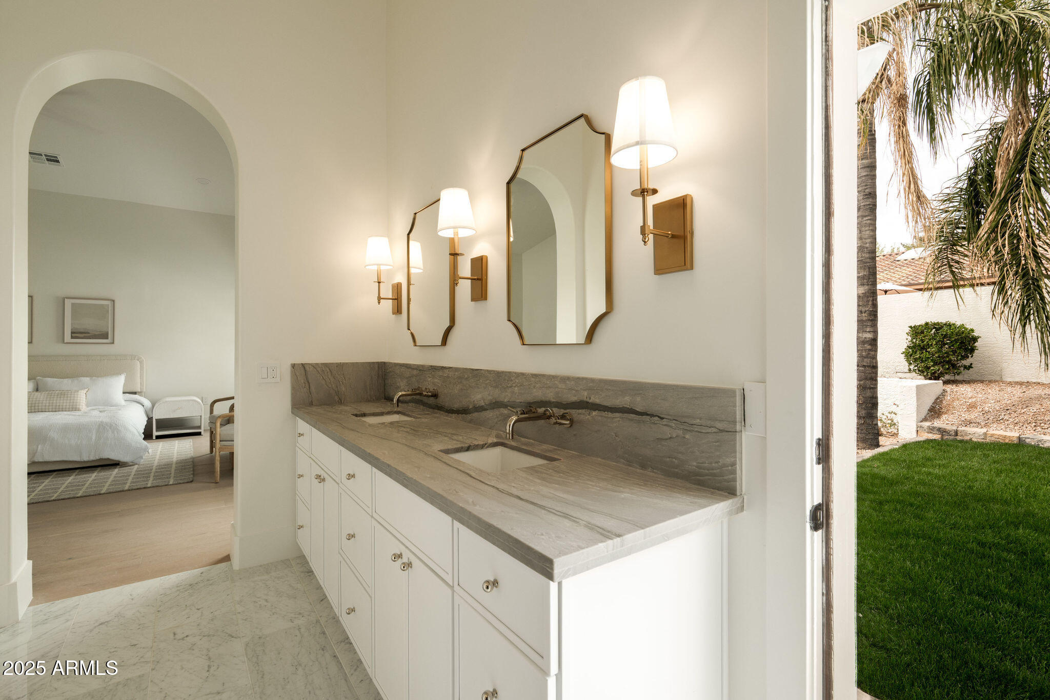 6232 E MONTE CRISTO Avenue