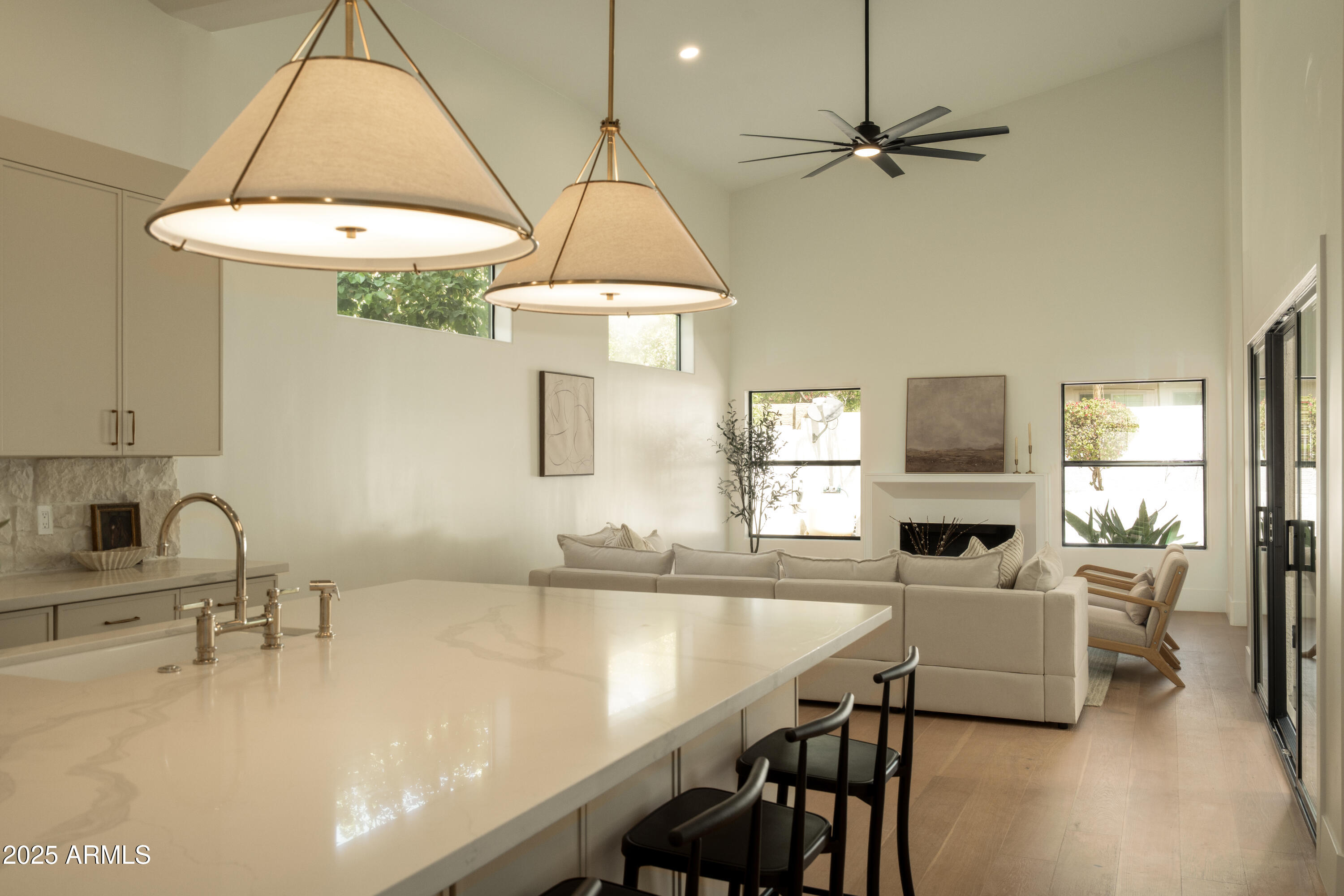 6232 E MONTE CRISTO Avenue