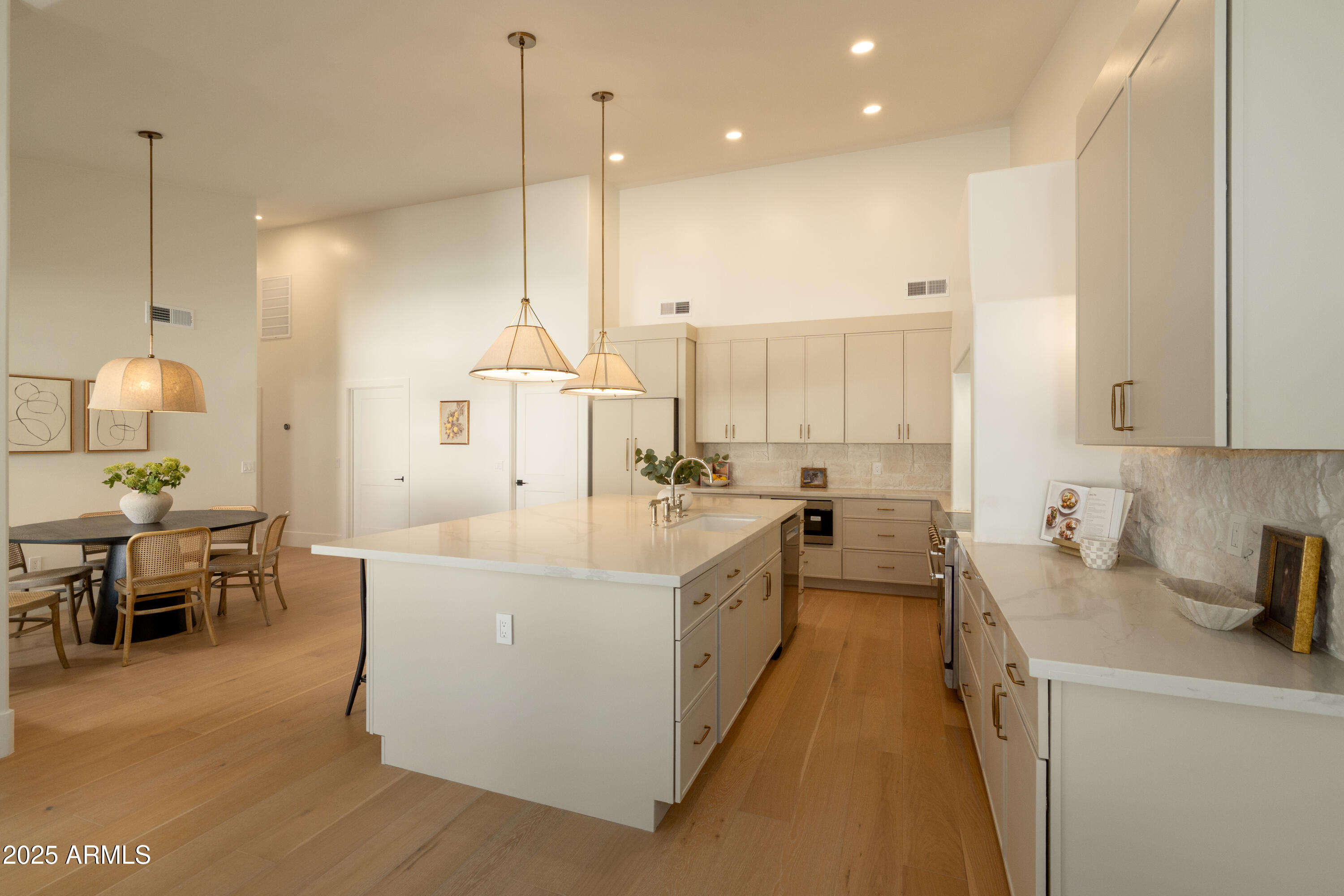 6232 E MONTE CRISTO Avenue