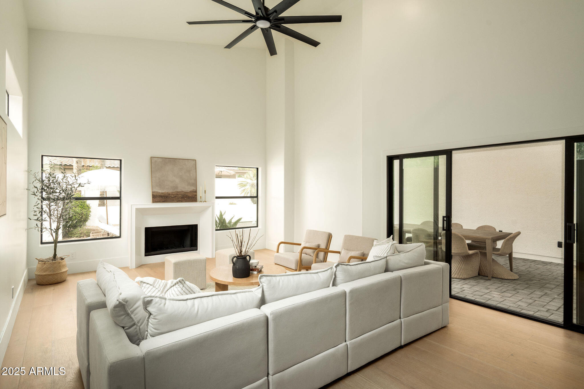 6232 E MONTE CRISTO Avenue