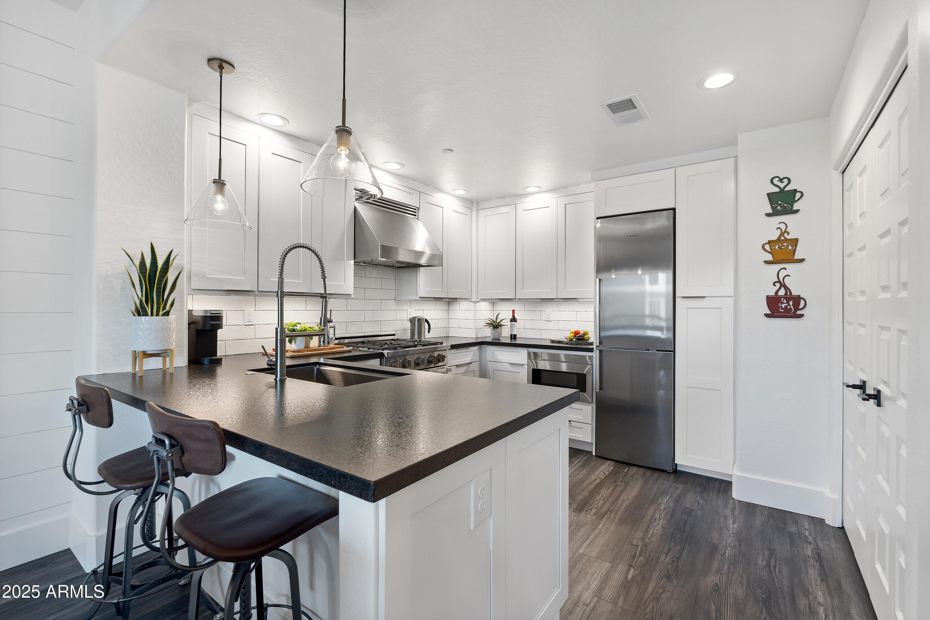 16800 E EL LAGO Boulevard 2003