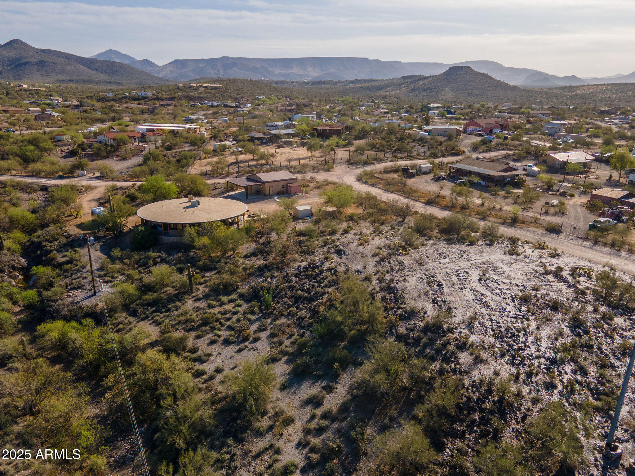 2579 W ROUGHRIDER Road