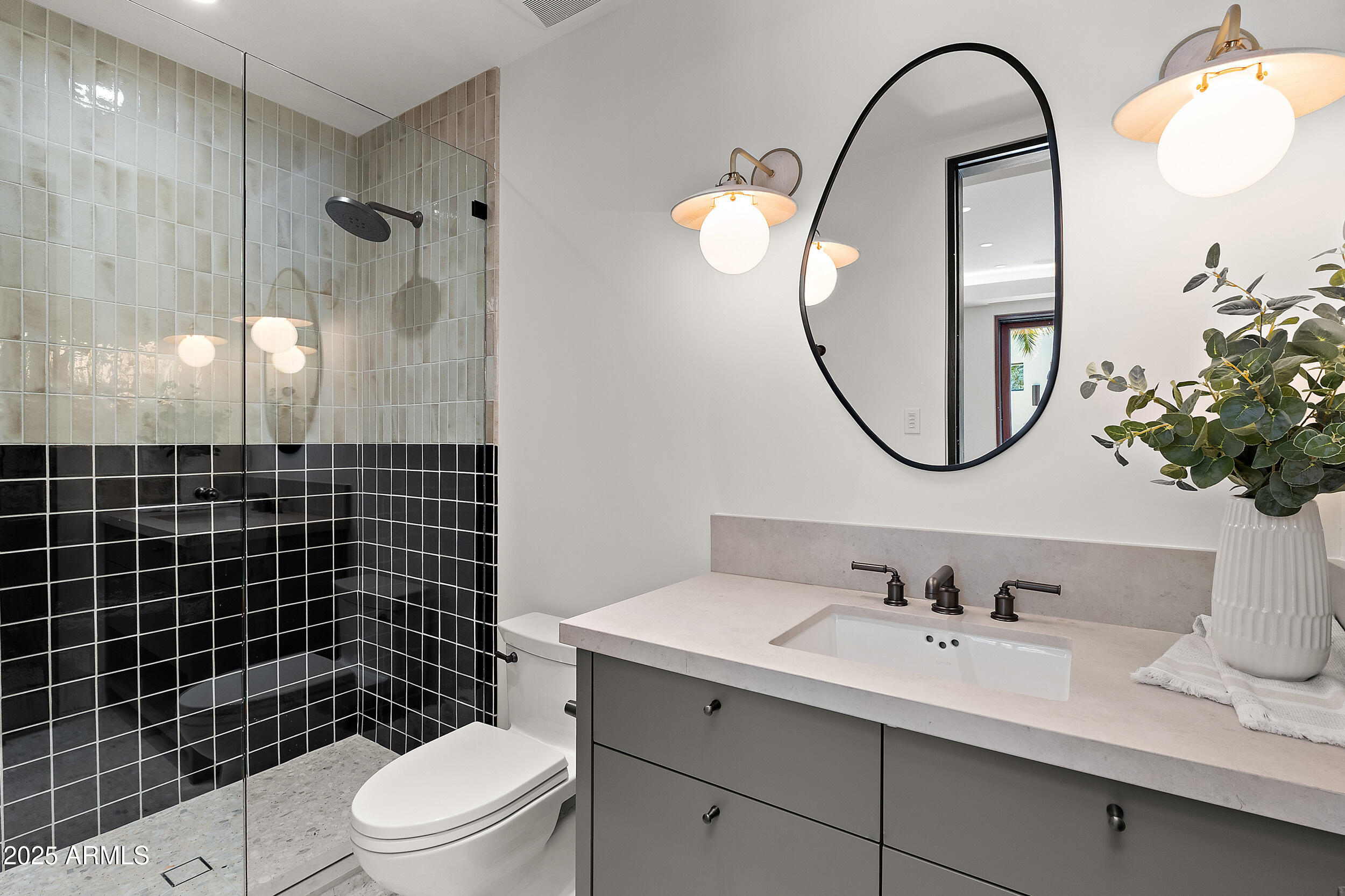 4536 E FOOTHILL Drive