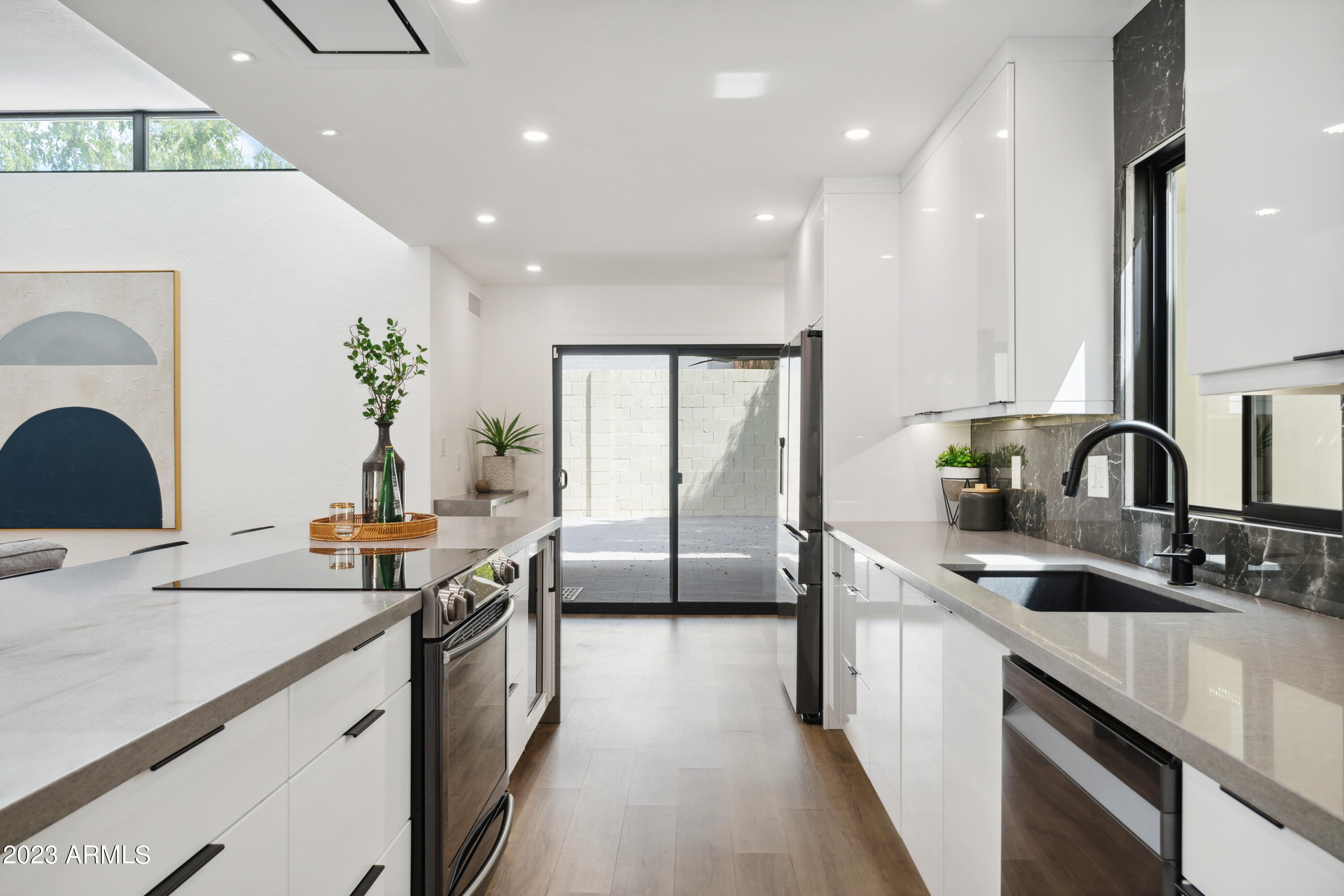 4336 E PICCADILLY Road