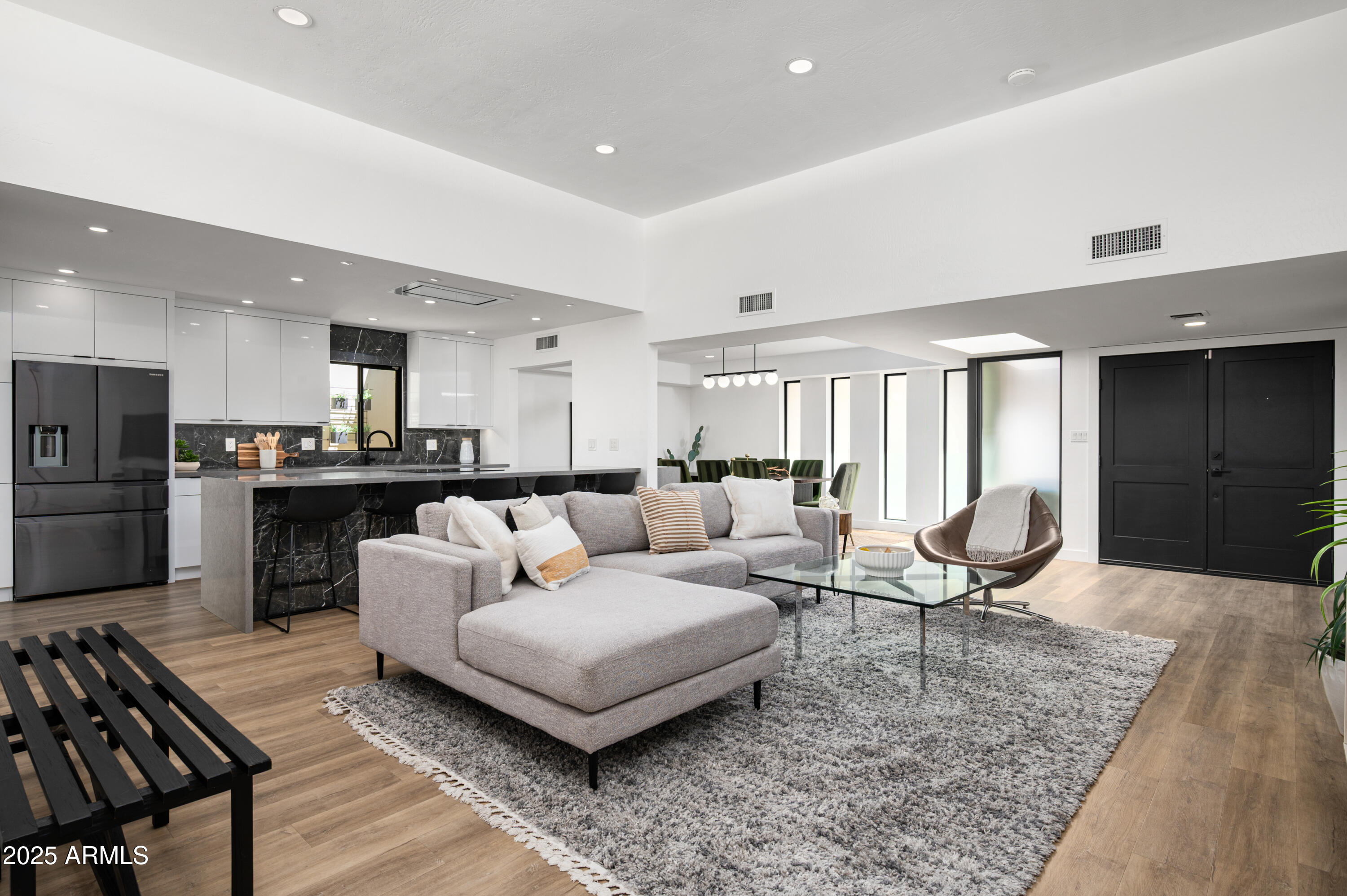 4336 E PICCADILLY Road