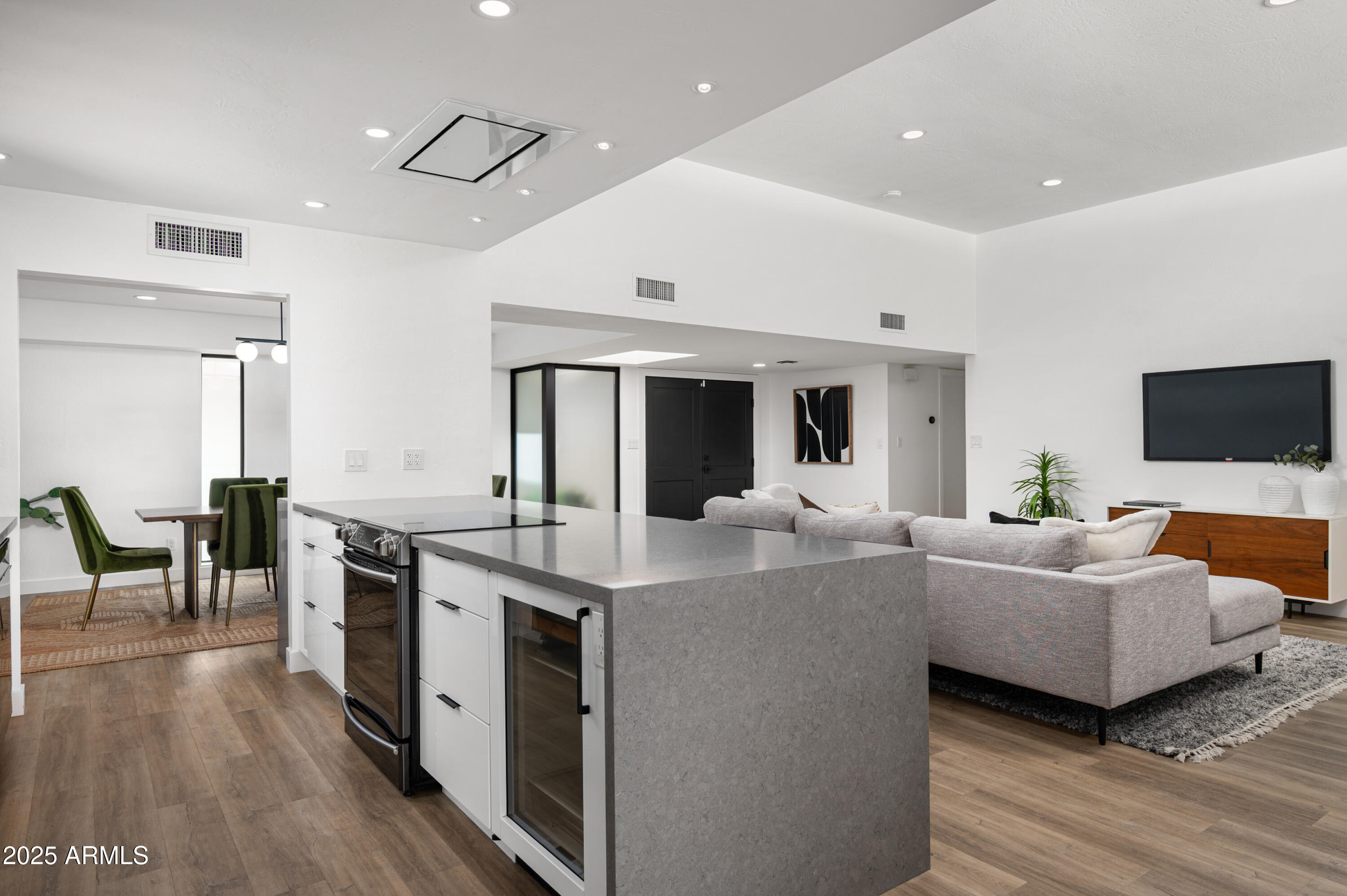 4336 E PICCADILLY Road