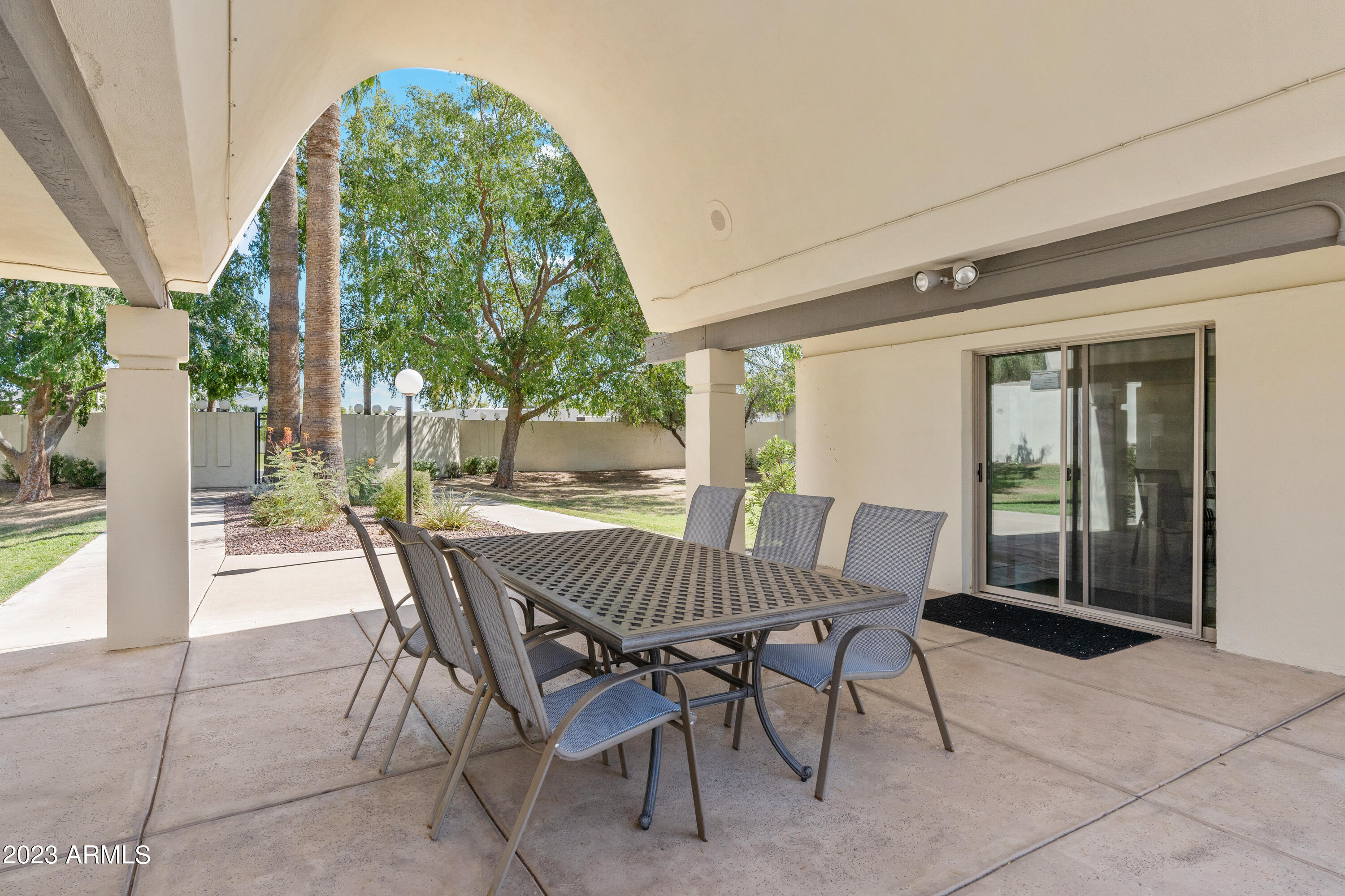 4336 E PICCADILLY Road