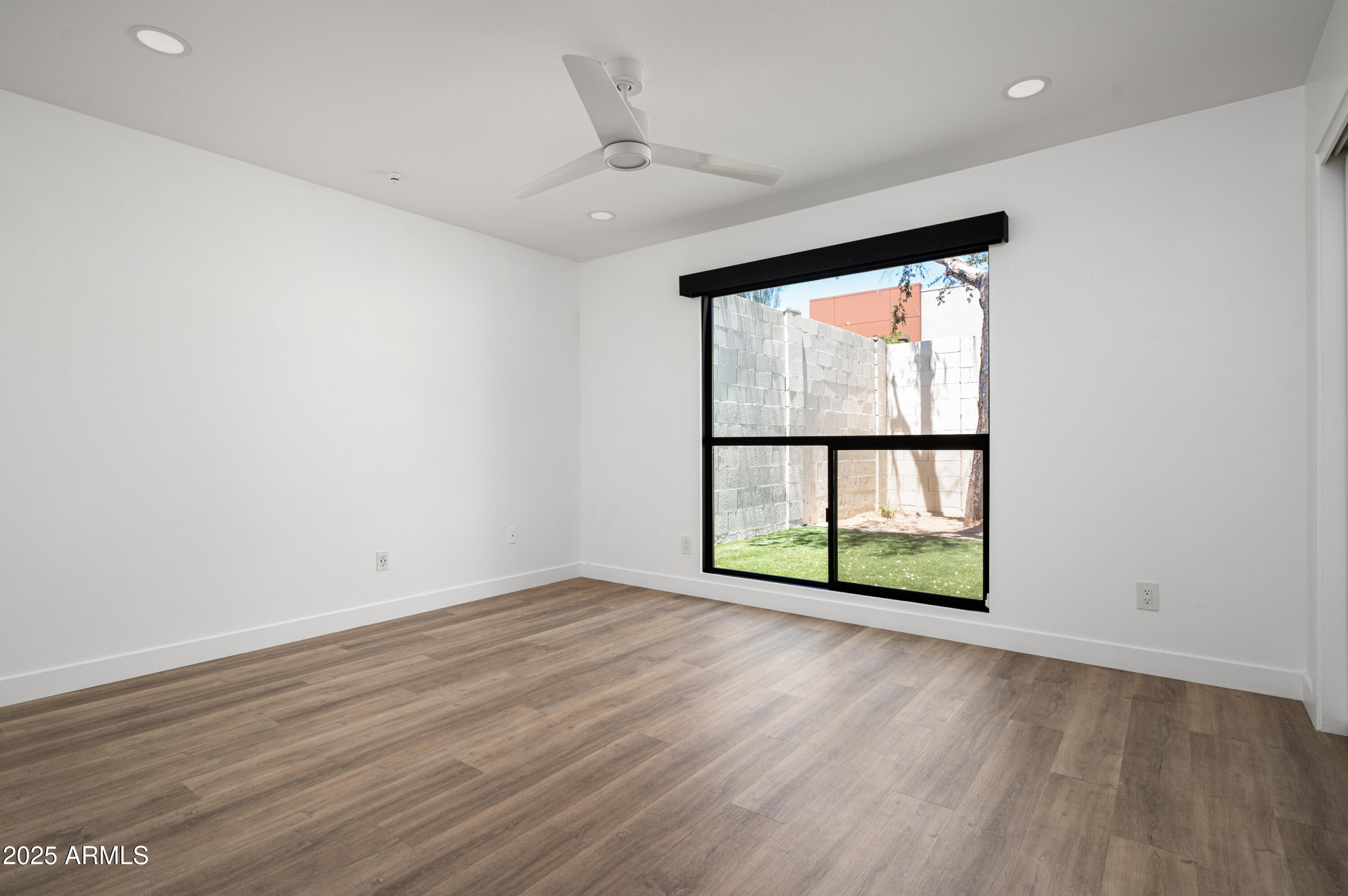 4336 E PICCADILLY Road