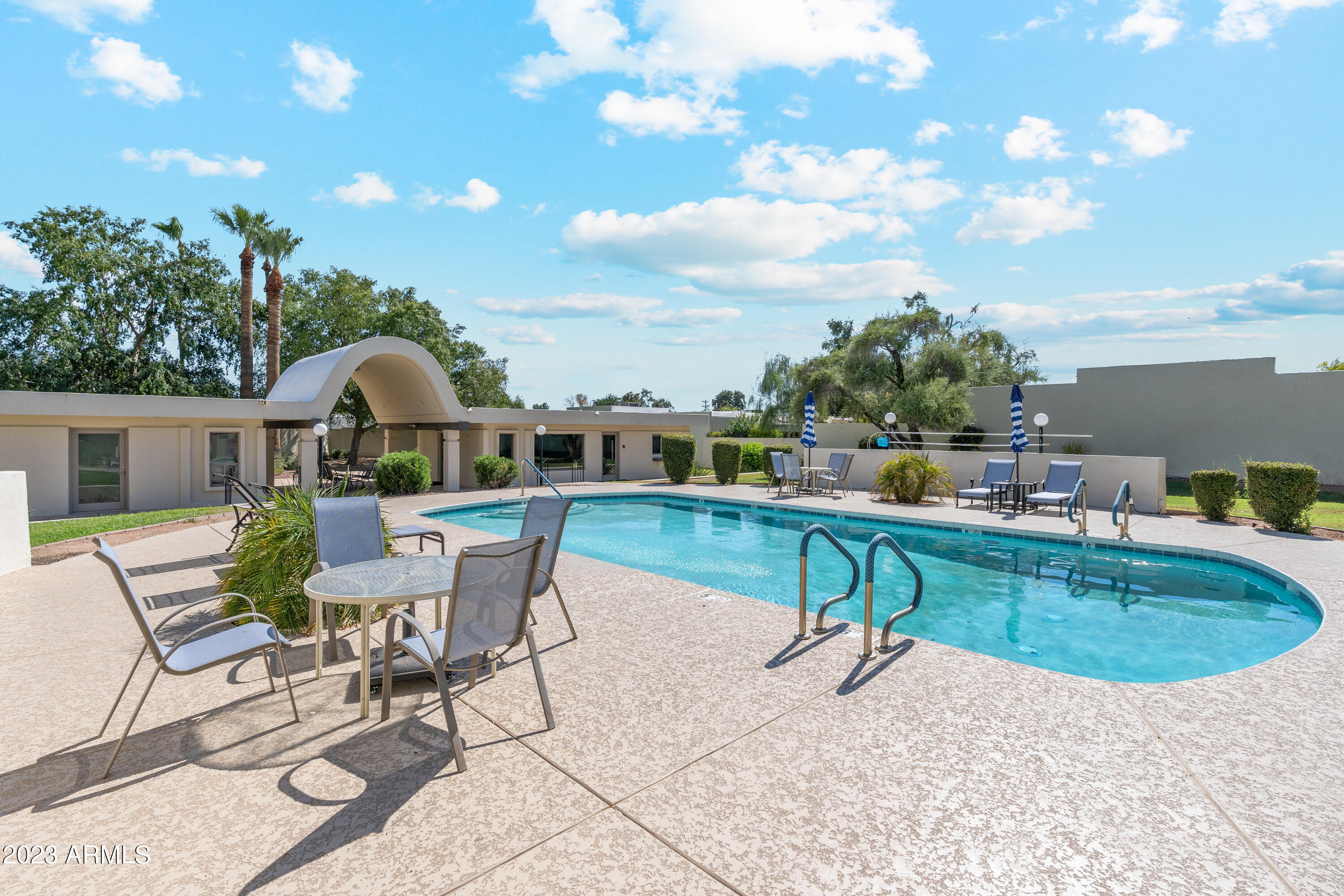 4336 E PICCADILLY Road