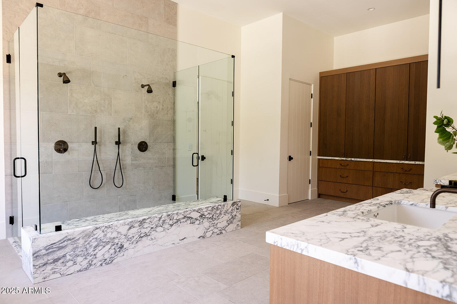 7215 N BLACK ROCK Trail