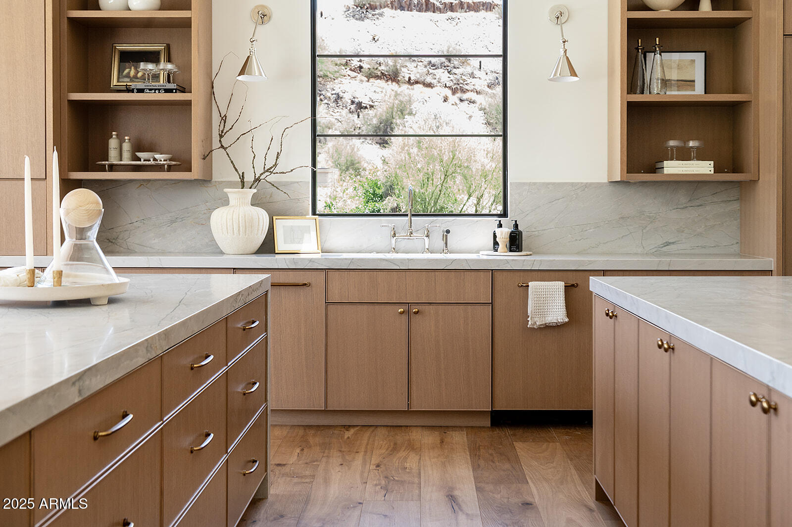 7215 N BLACK ROCK Trail