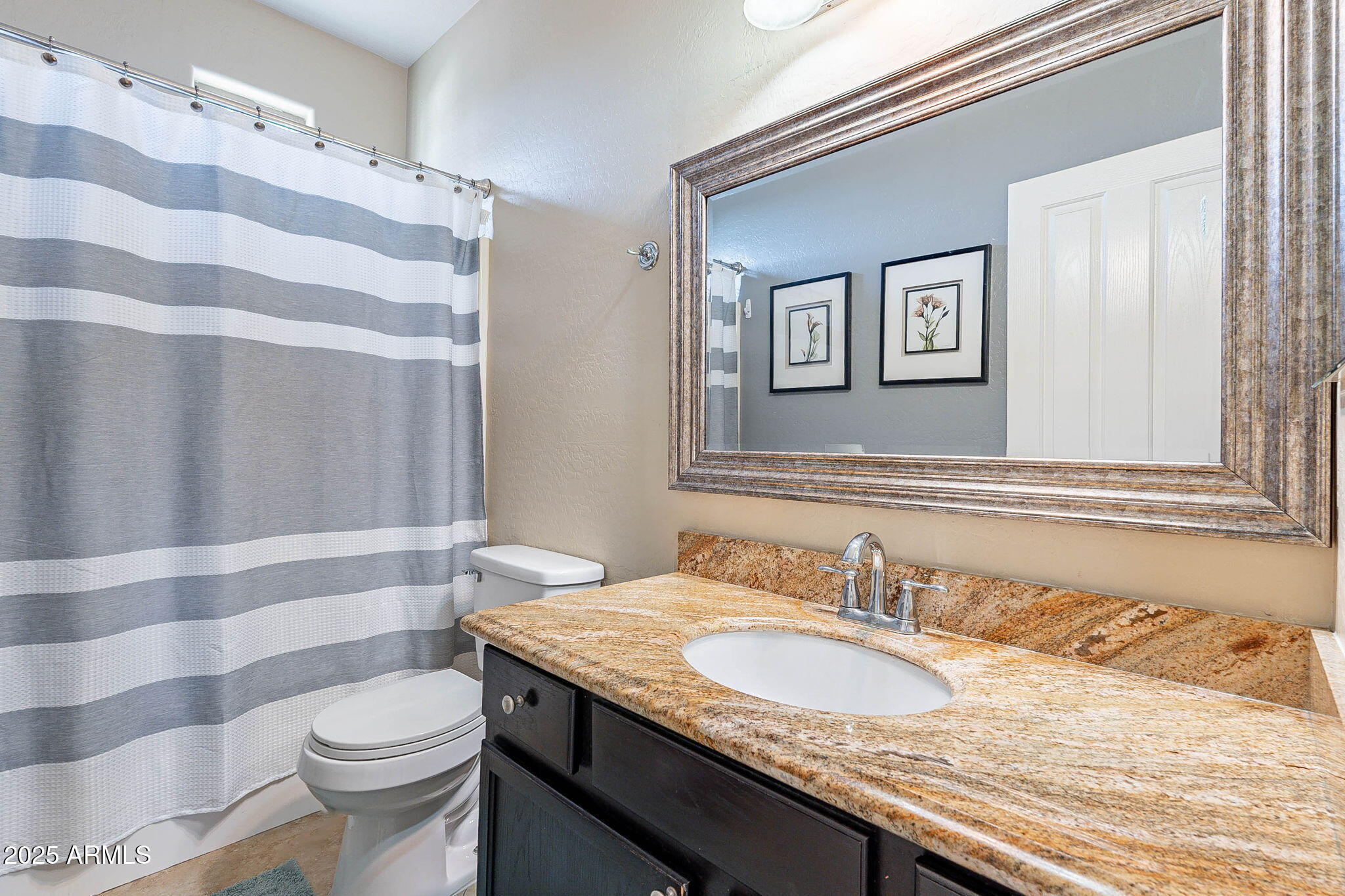 13318 W INDIANOLA Avenue