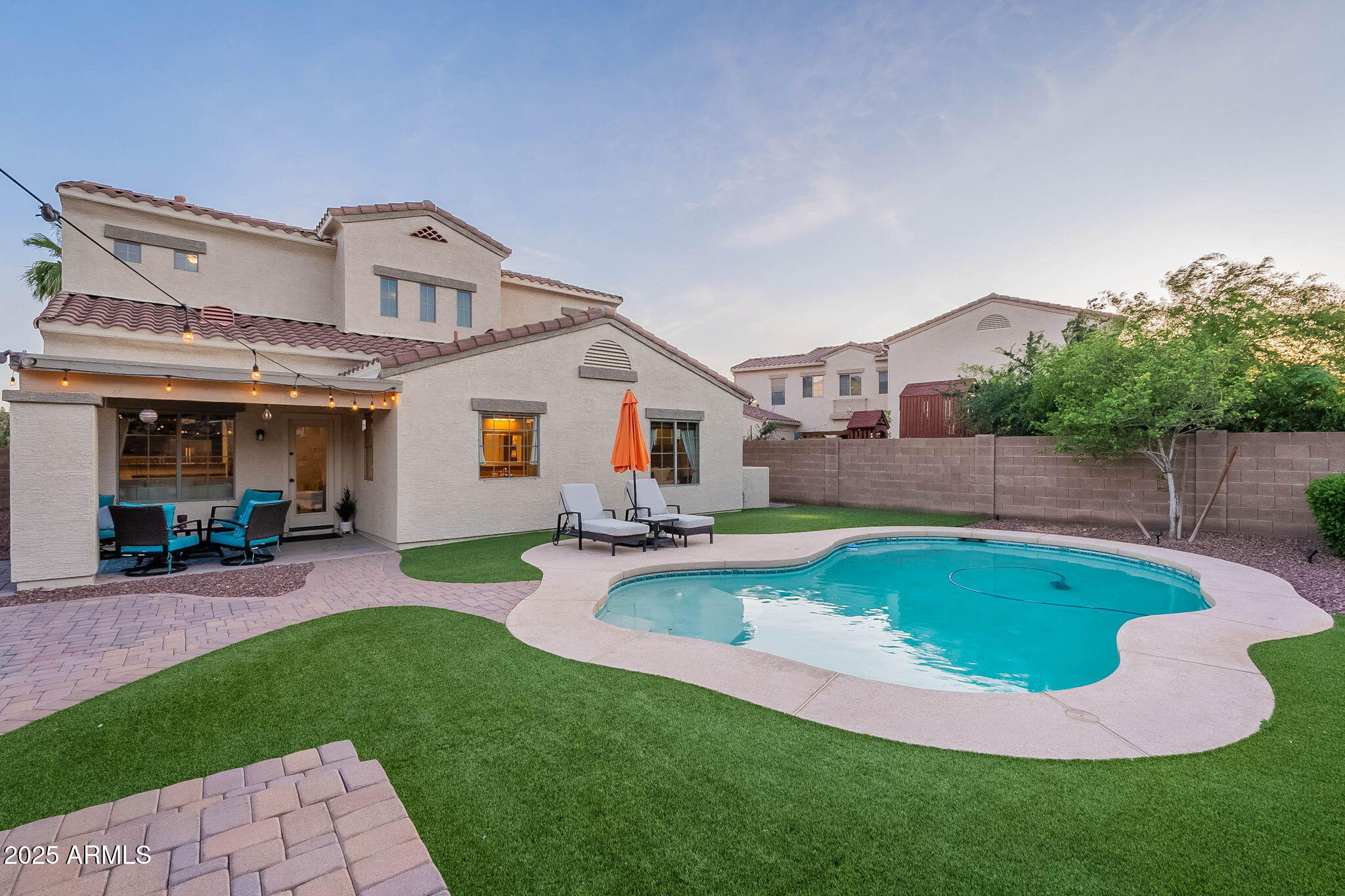 13318 W INDIANOLA Avenue