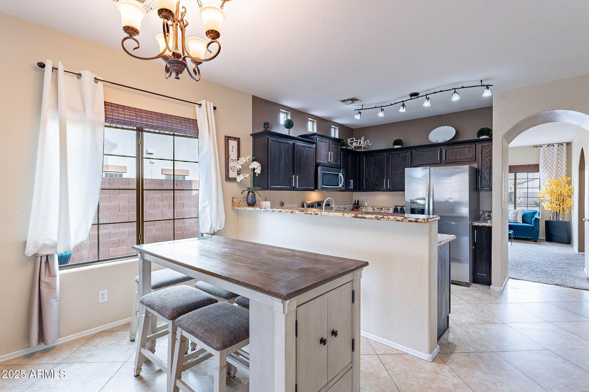 13318 W INDIANOLA Avenue