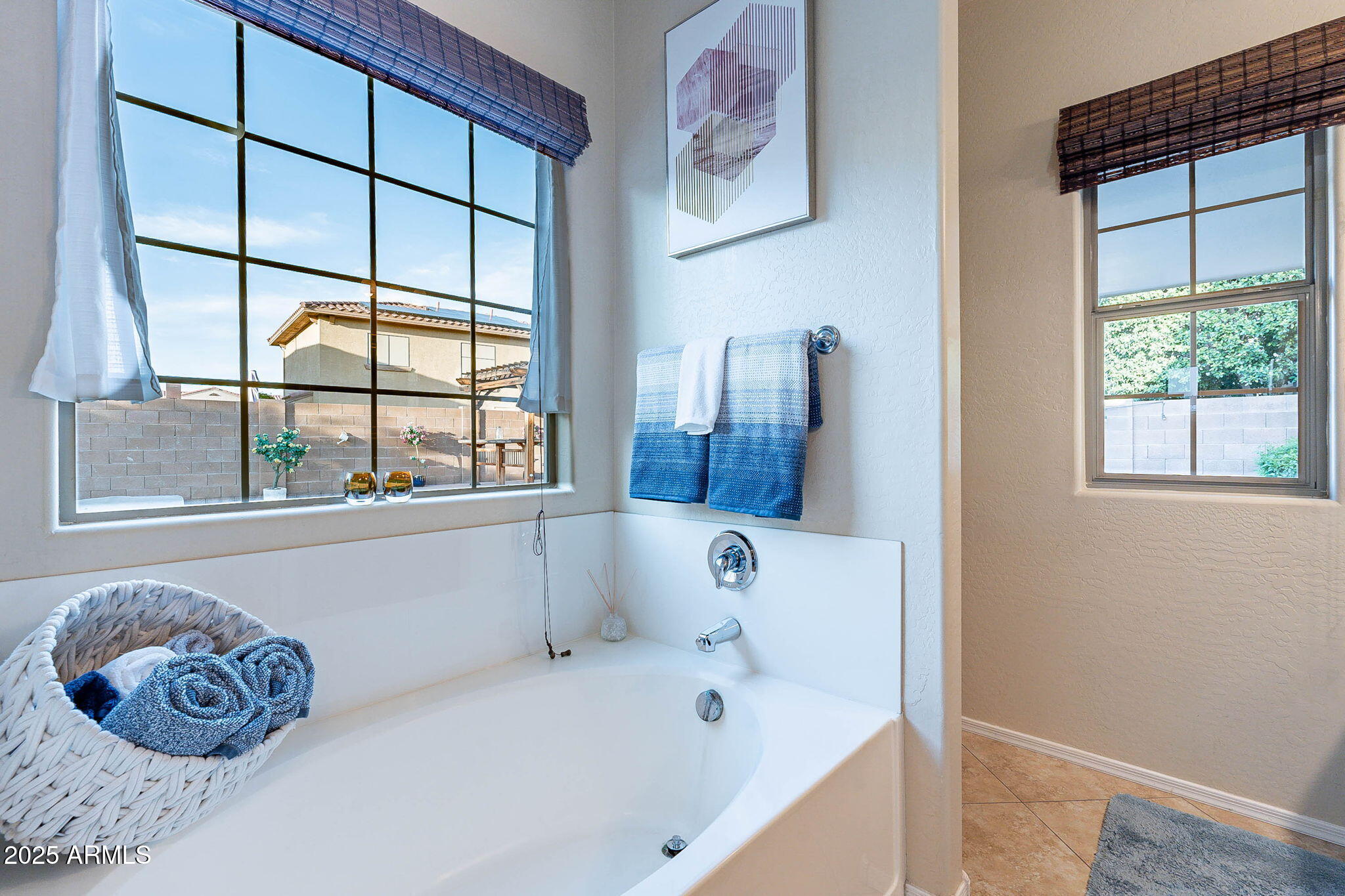 13318 W INDIANOLA Avenue