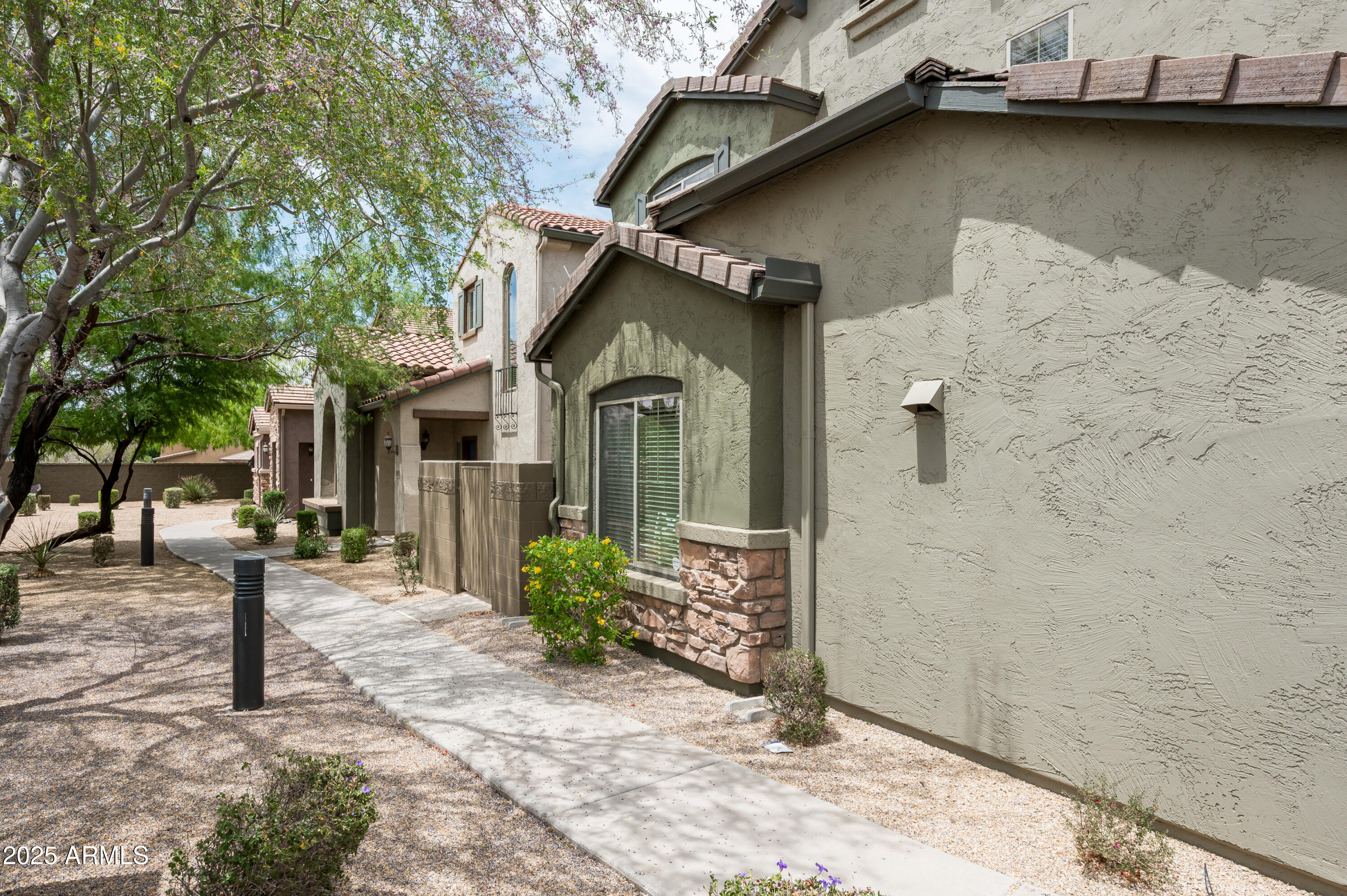 3983 E MELINDA Drive