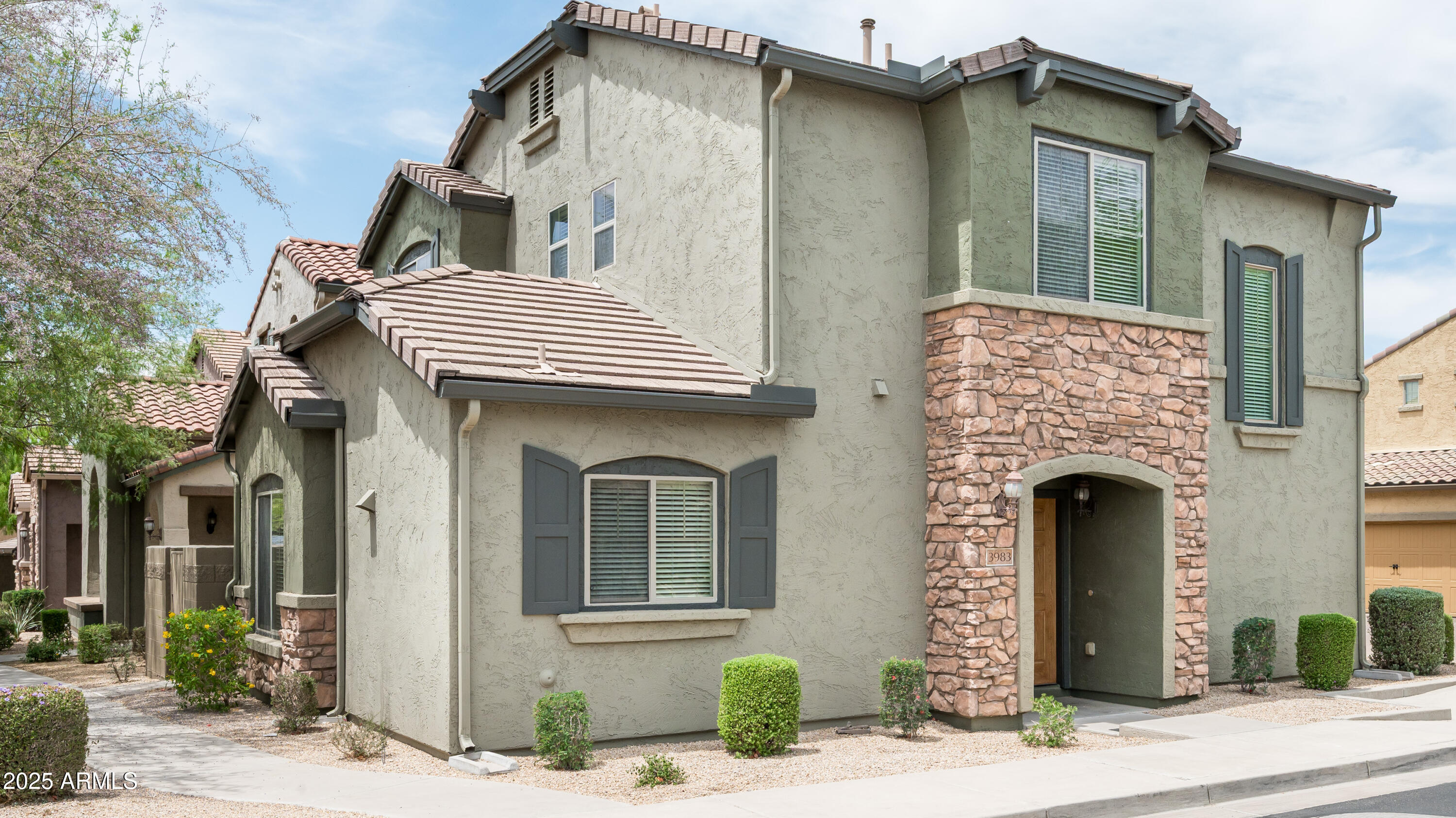 3983 E MELINDA Drive