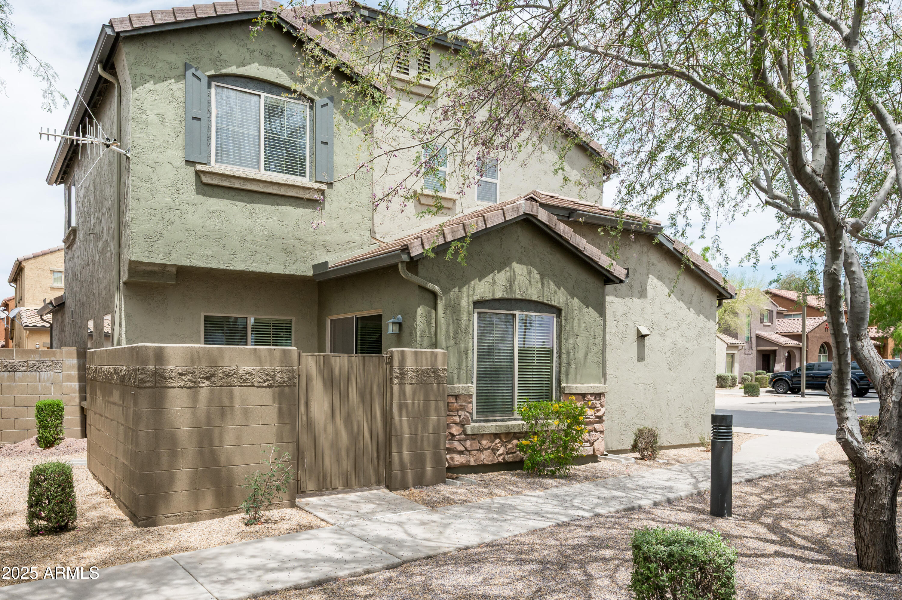 3983 E MELINDA Drive