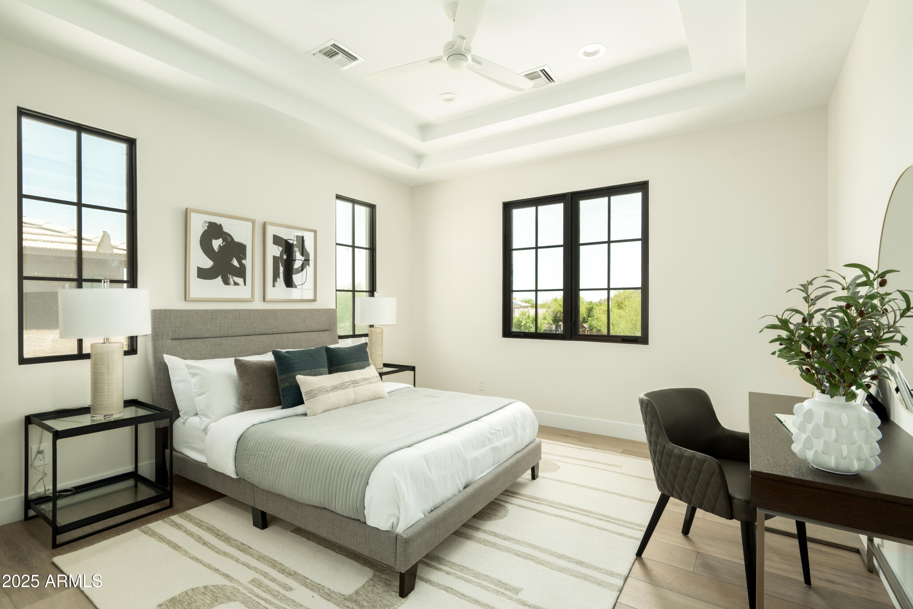 2315 E MINE CREEK Road