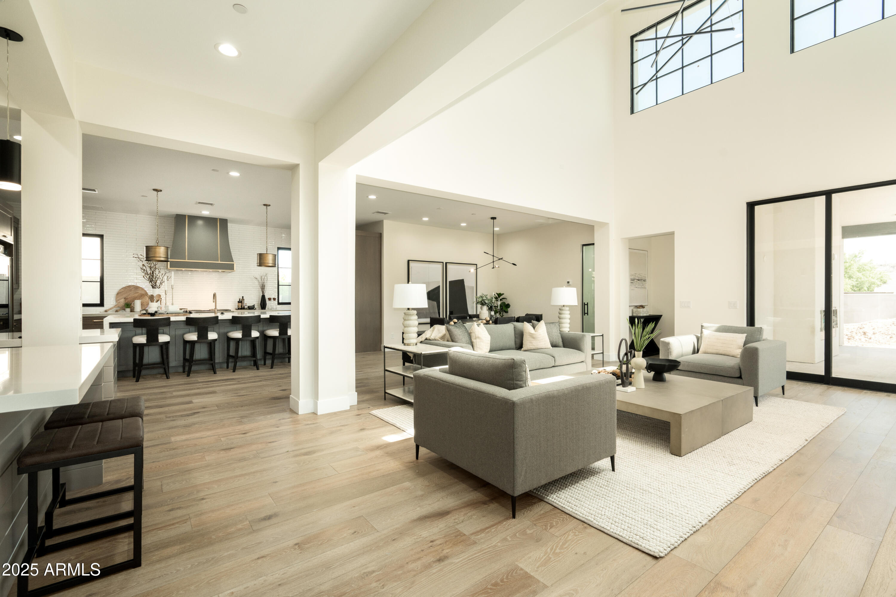 2315 E MINE CREEK Road