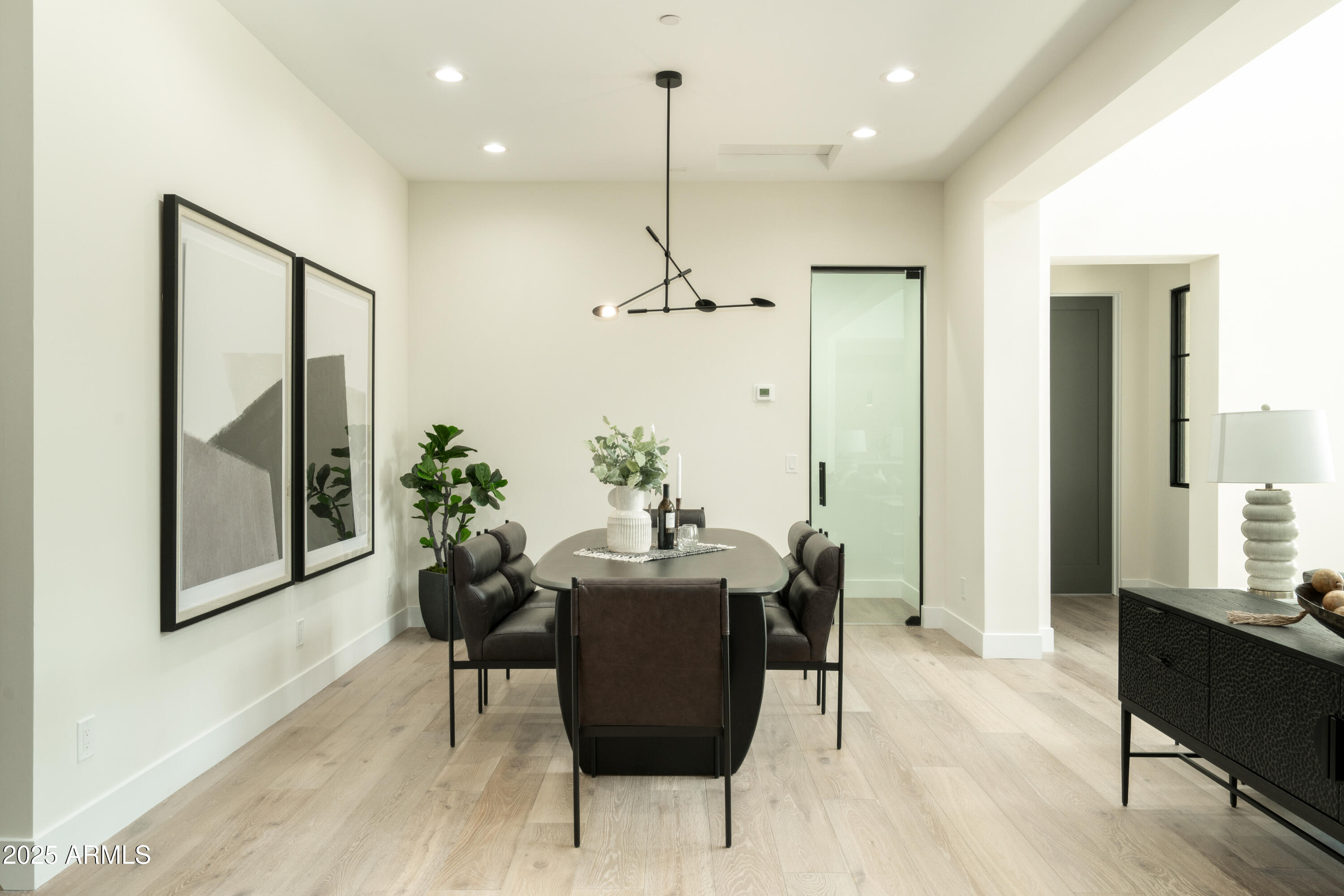 2315 E MINE CREEK Road