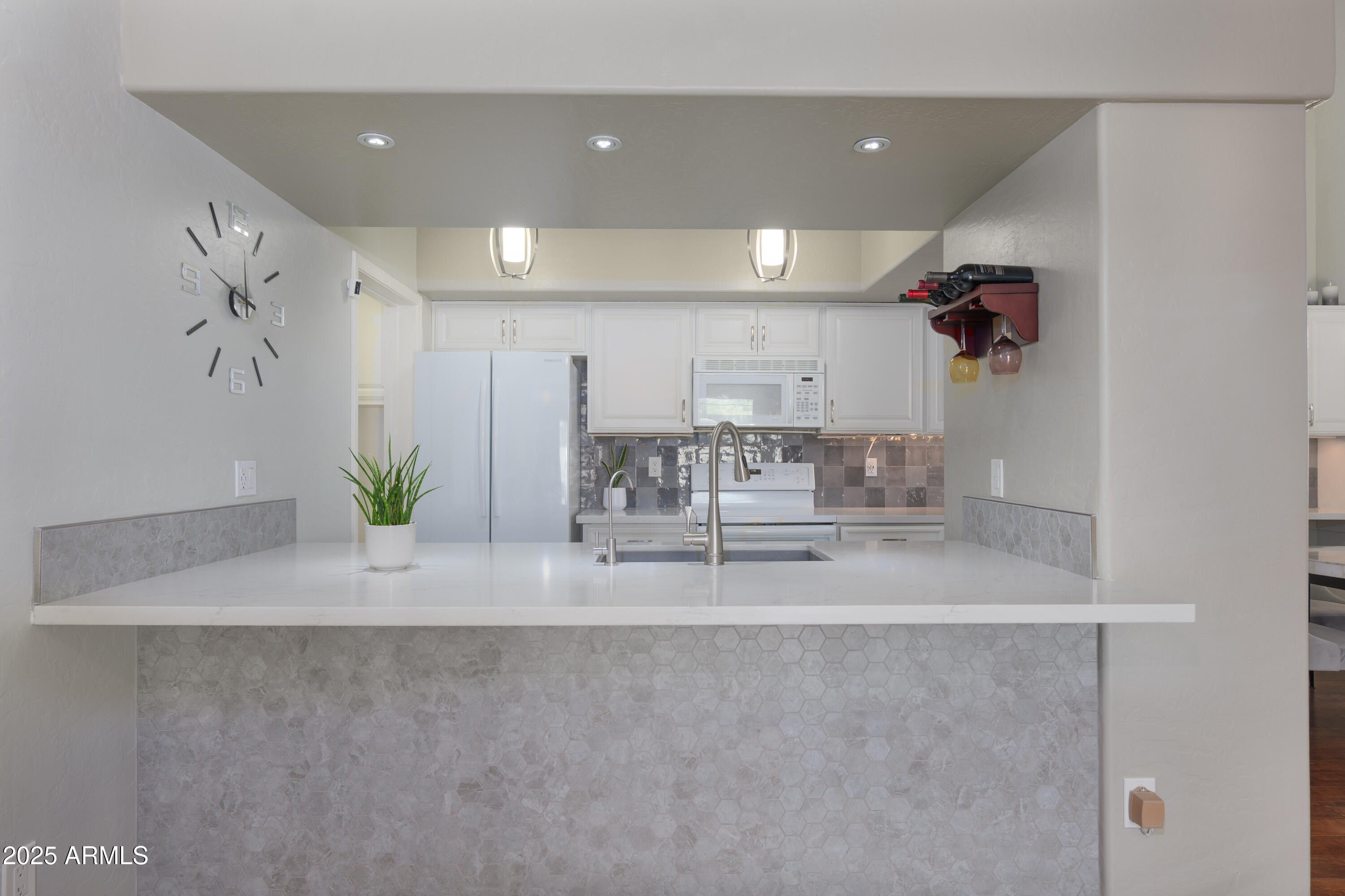 2100 W LEMON TREE Place 78