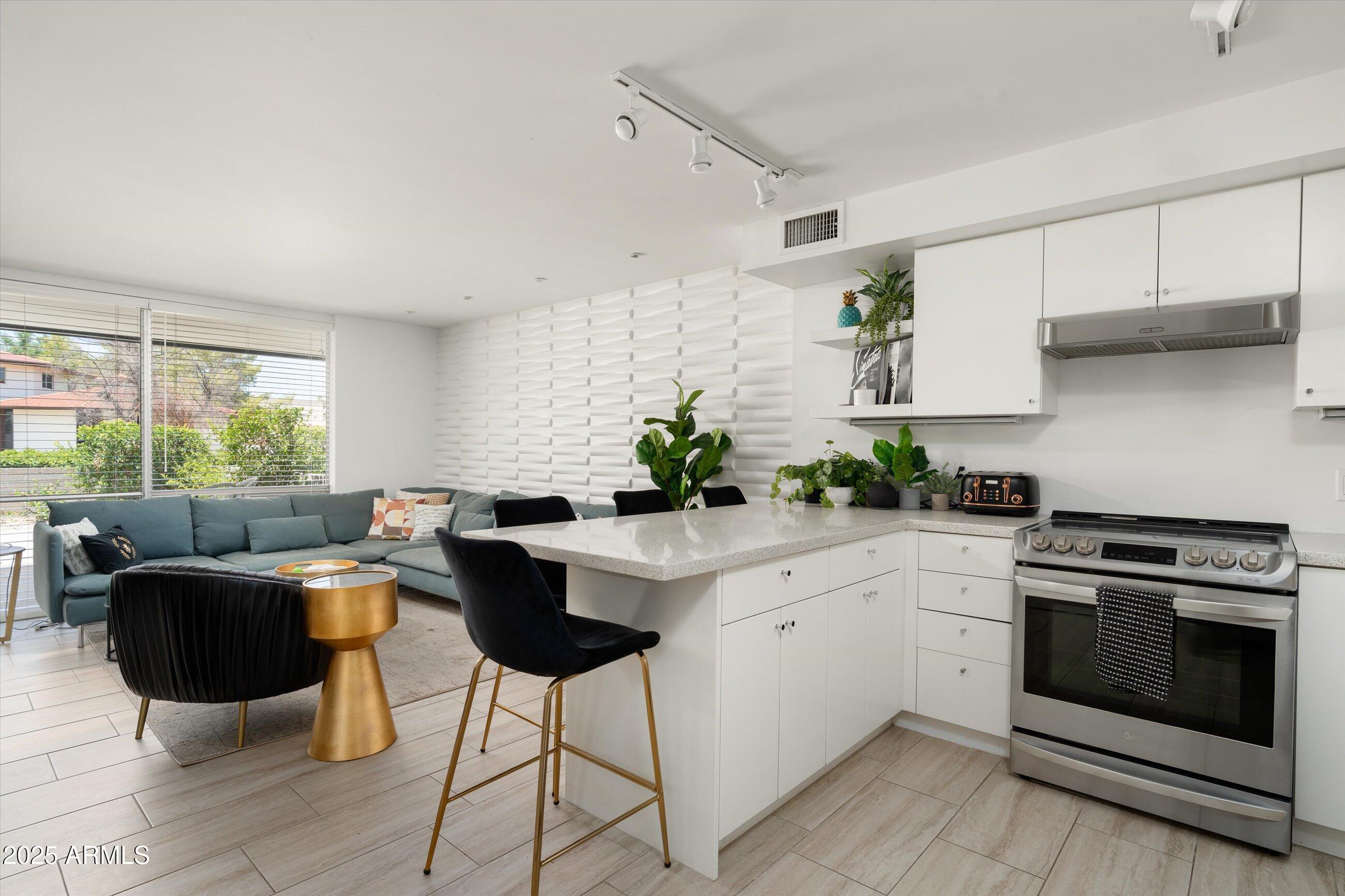 7601 E 2ND Street 20