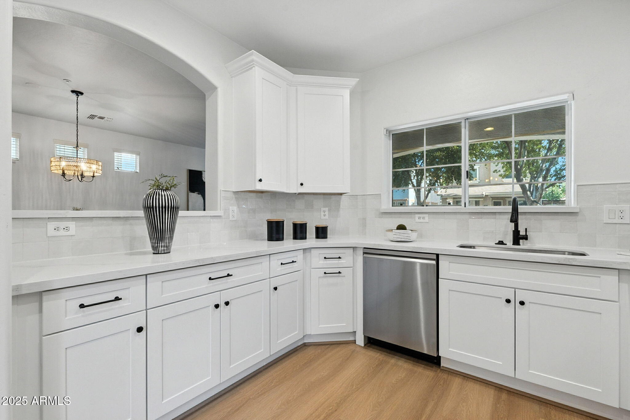 3065 E TAMARISK Street