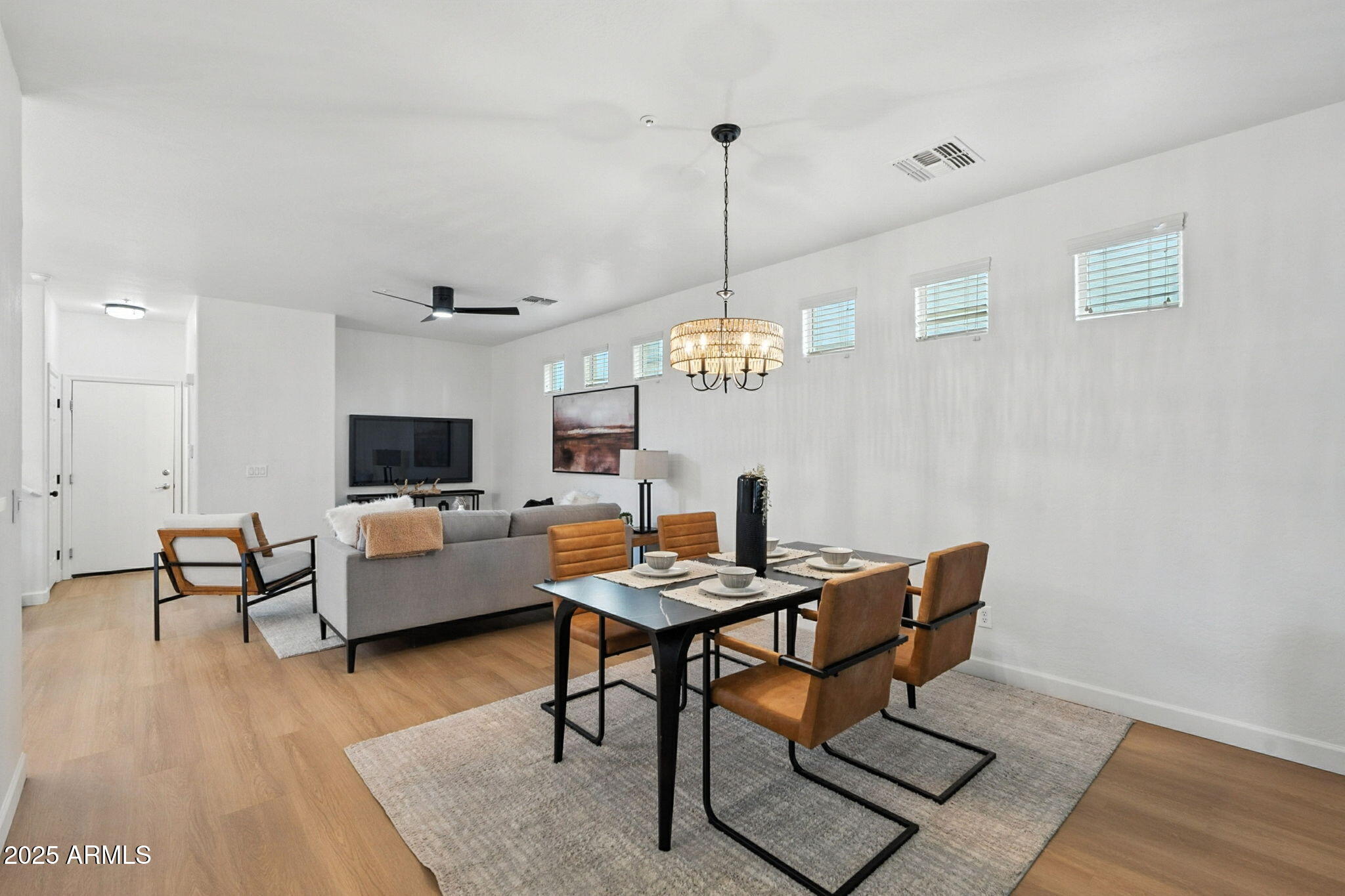 3065 E TAMARISK Street