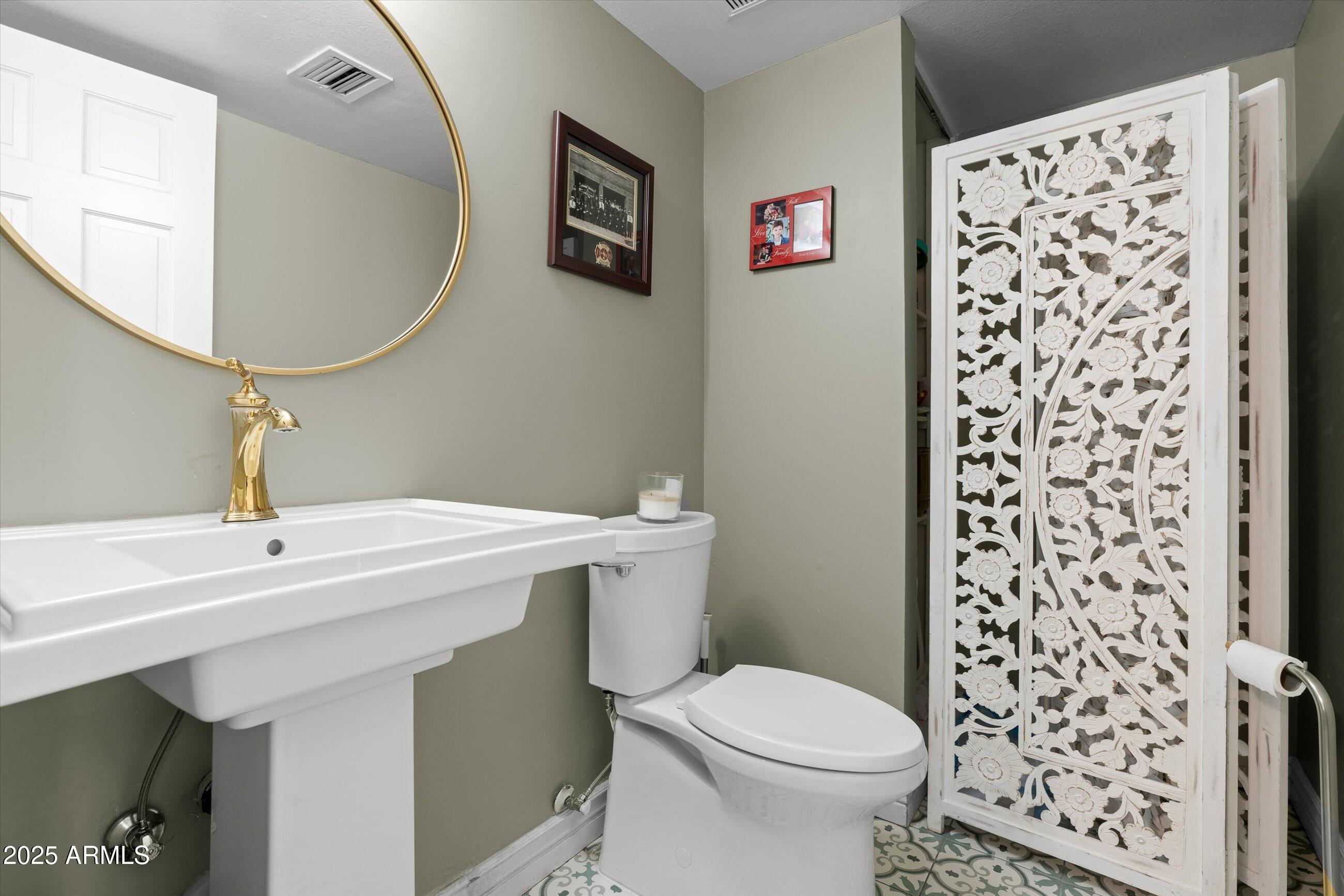 7505 E TIMBERLANE Court