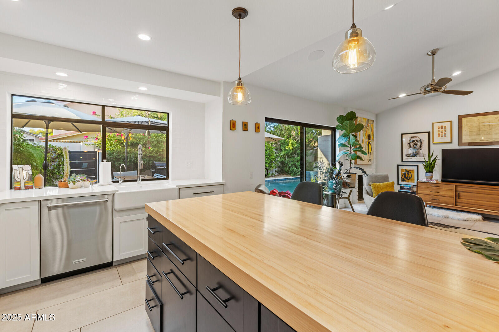 948 E DRIFTWOOD Drive