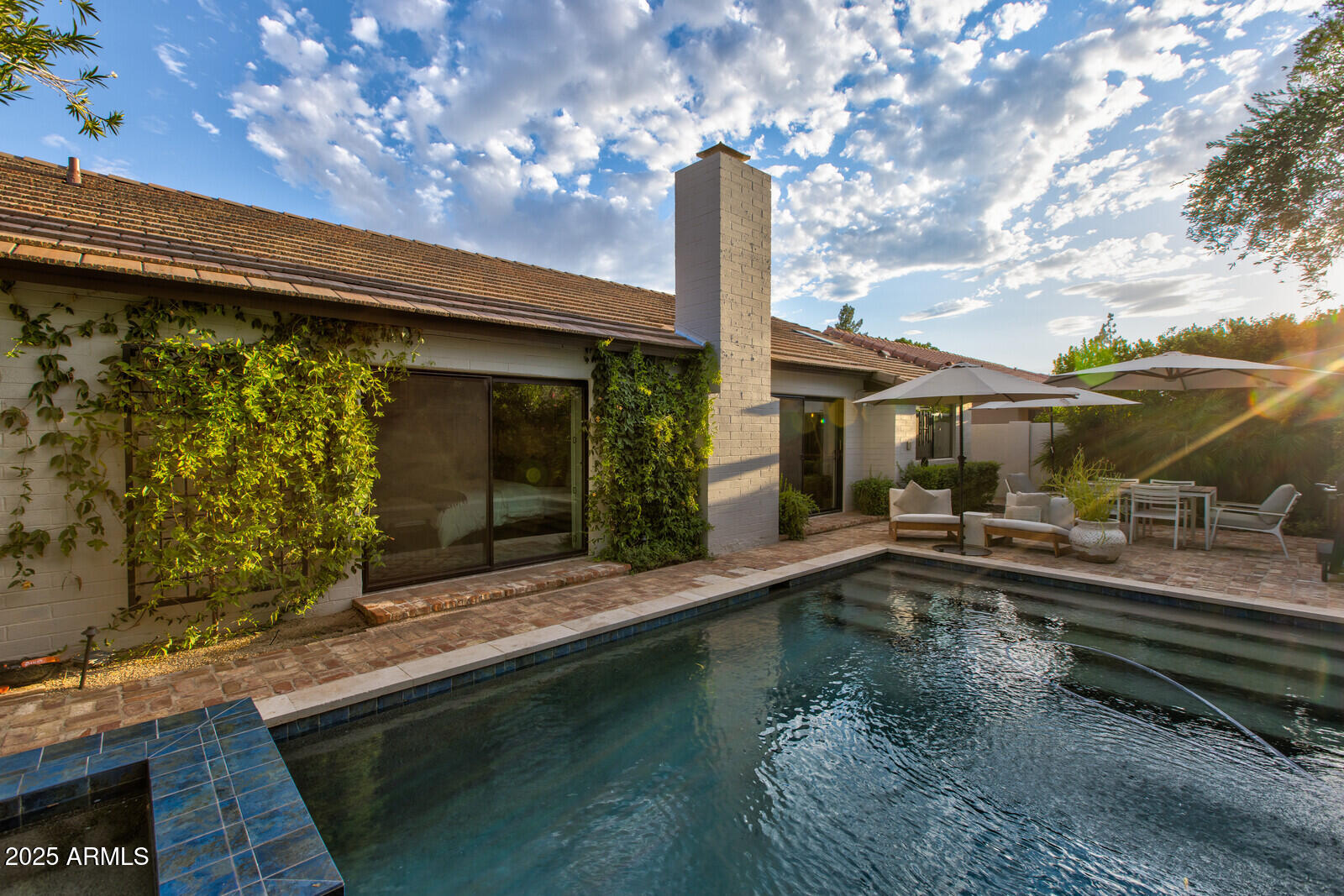 948 E DRIFTWOOD Drive